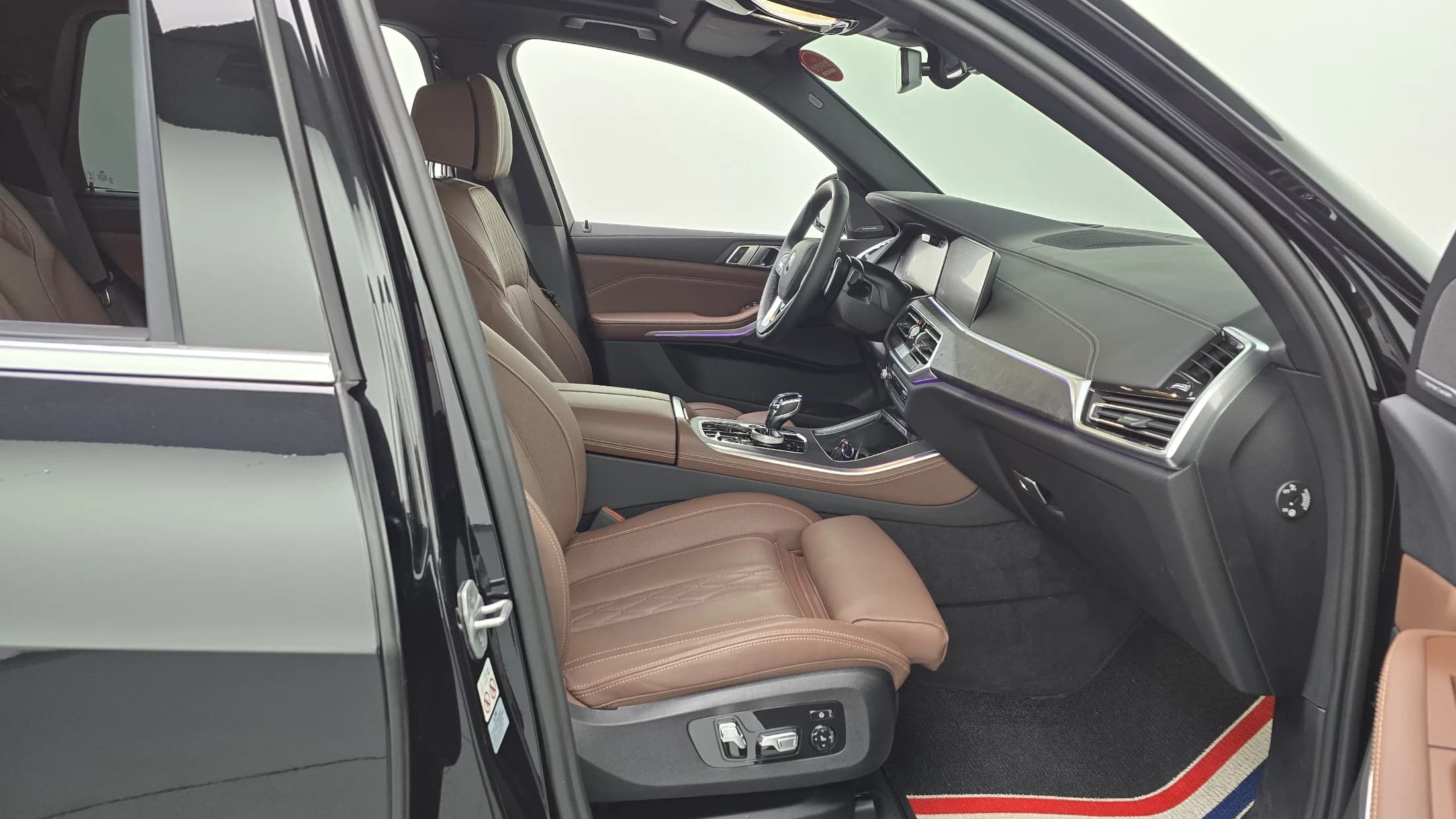 BMW X5 xDrive 40i xLine, 2023 г. 12324 км. — фото 11