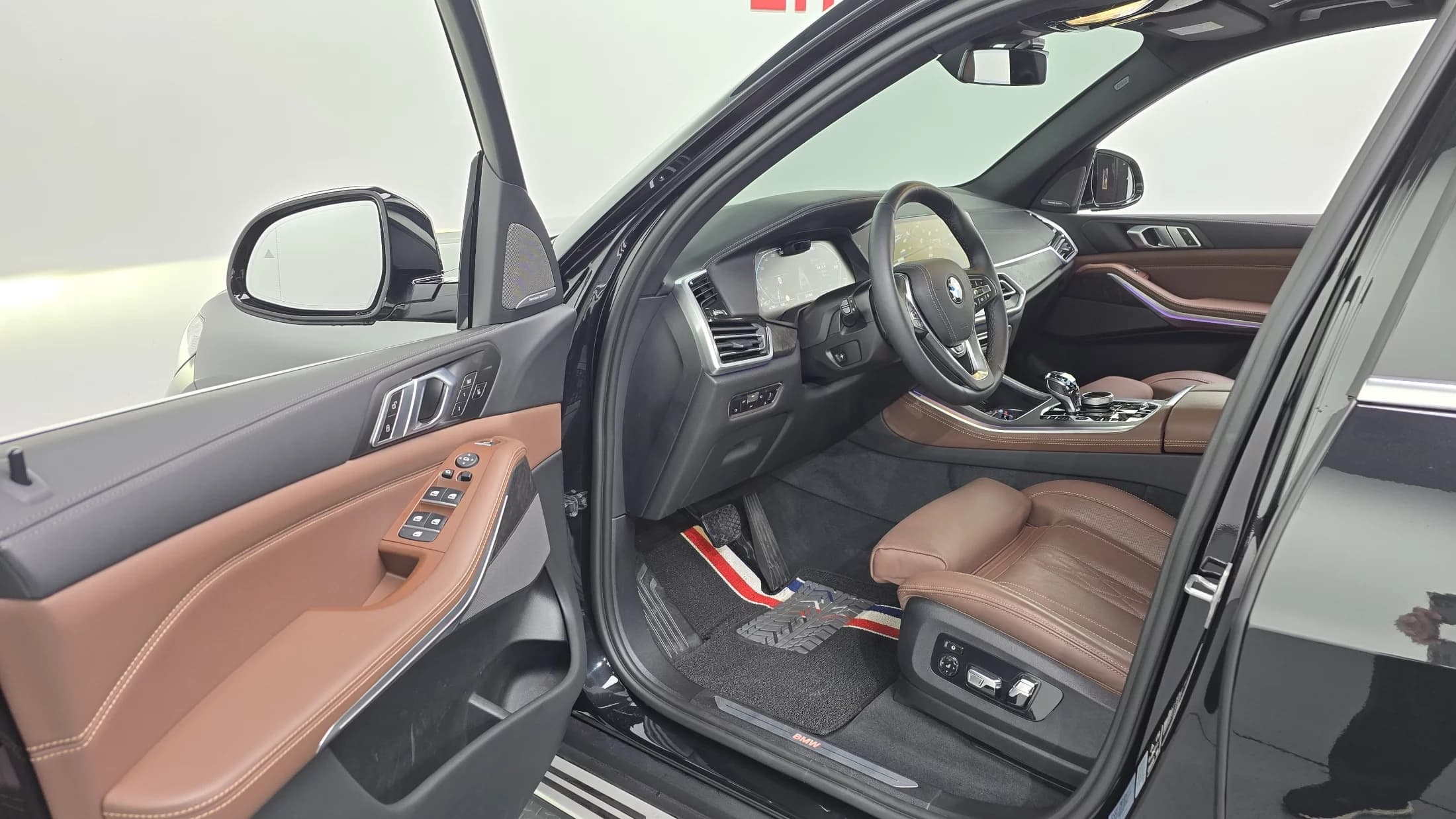 BMW X5 xDrive 40i xLine, 2023 г. 12324 км. — фото 10