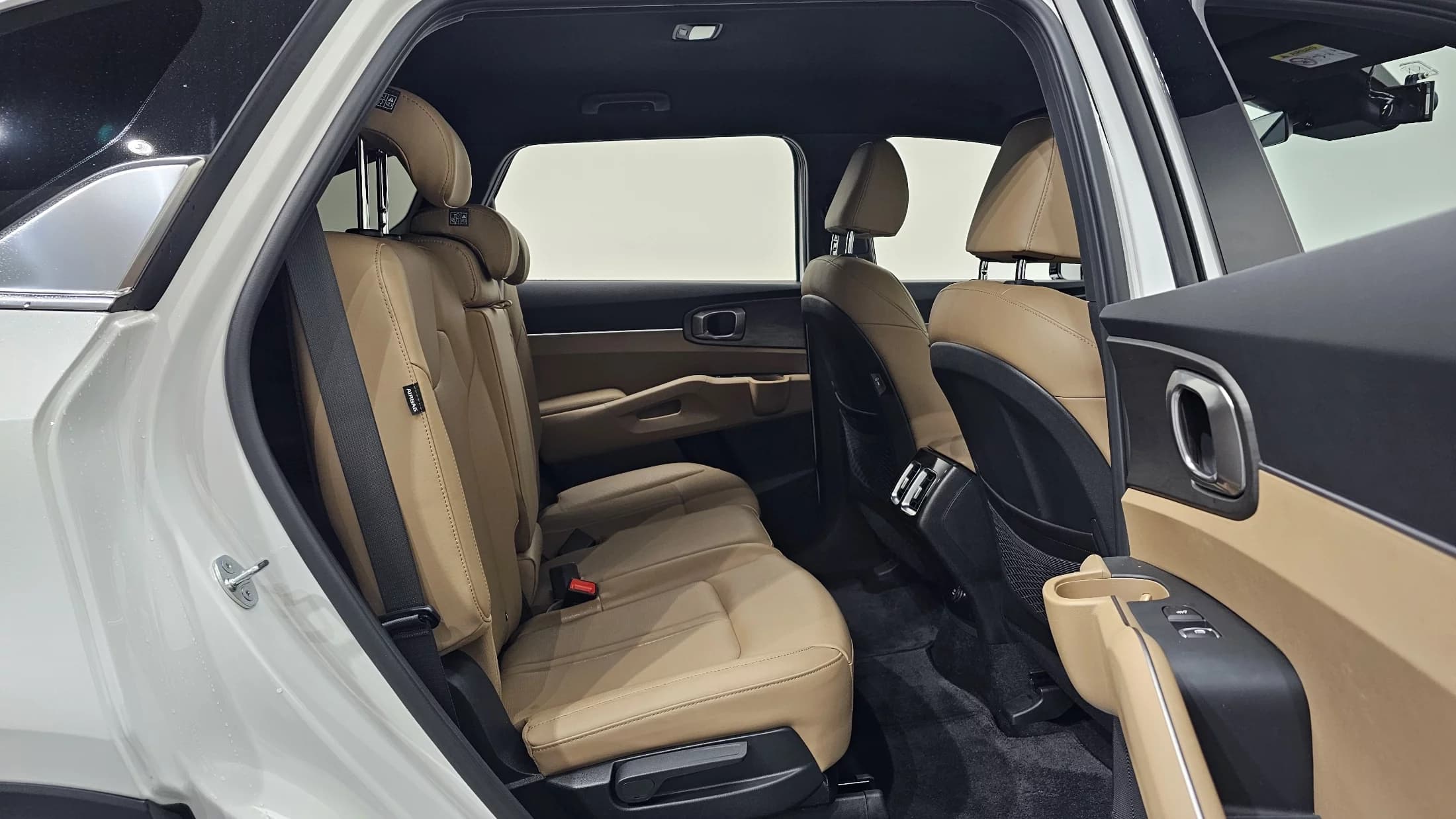 Kia Sorento Gasoline 2.5T 2WD Prestige, 2024 г. 17885 км. — фото 12