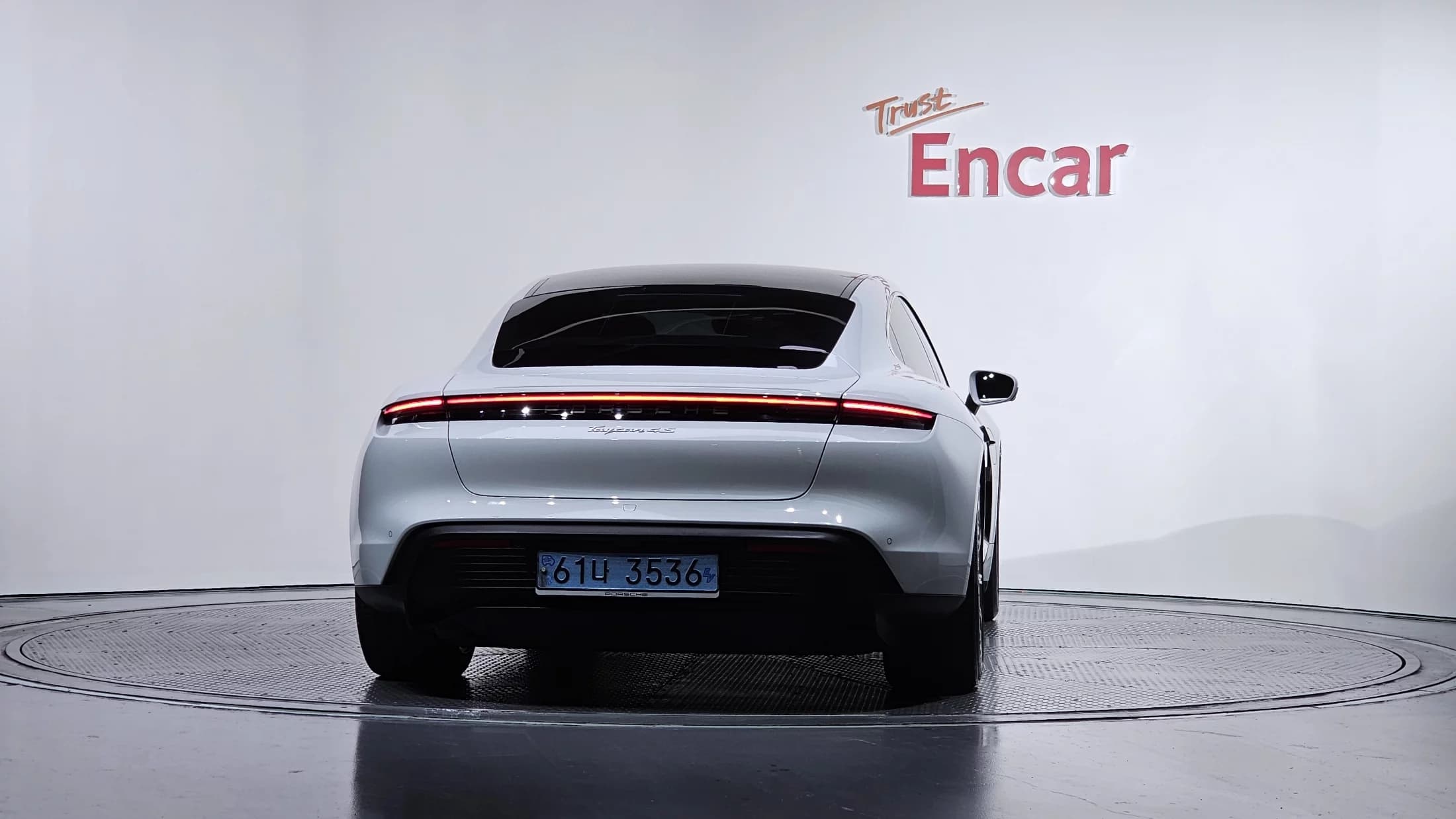 Porsche TAYCAN 4S, электромобиль, 2021 г. 95741 км. — фото 4