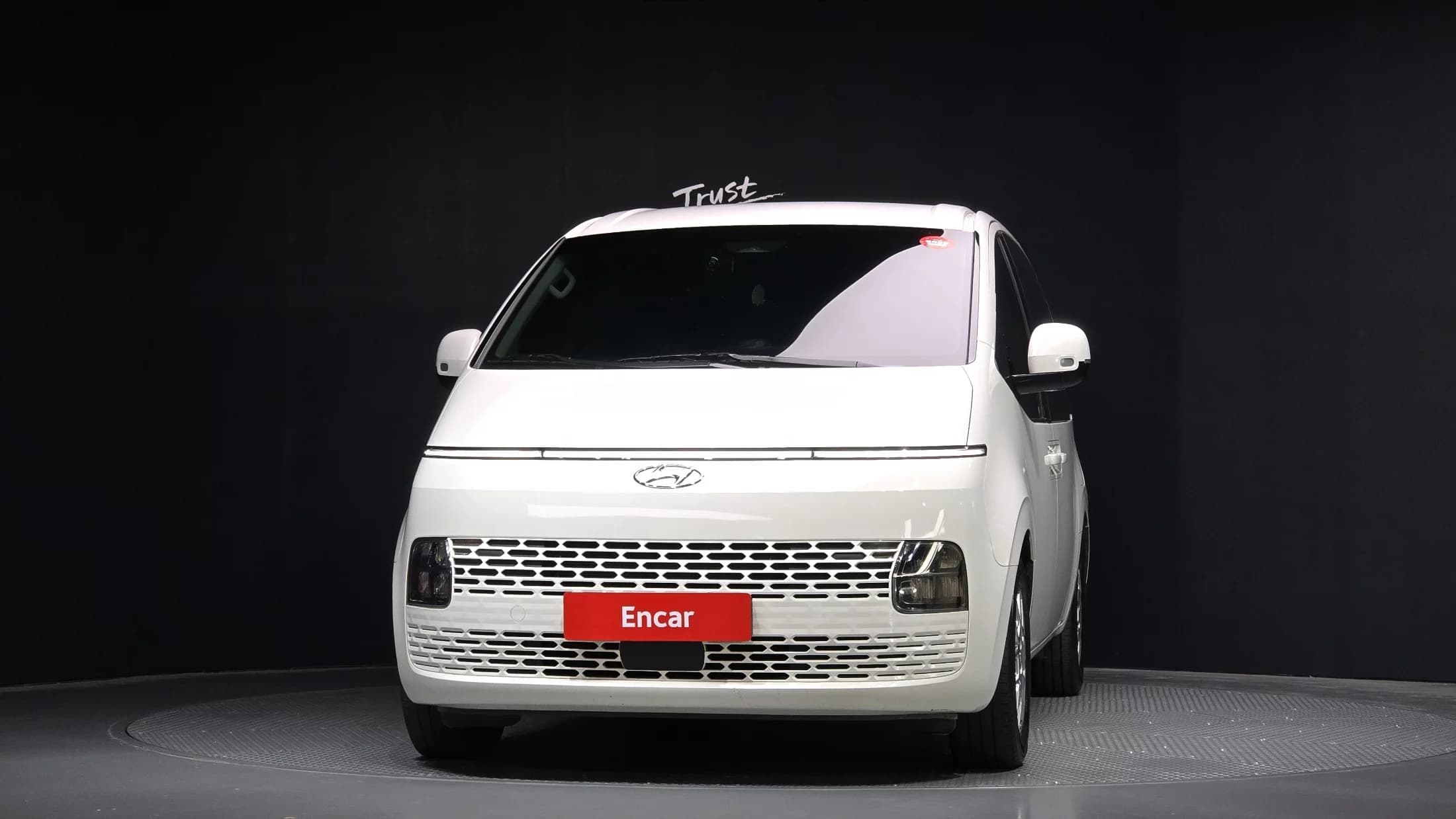 Hyundai Staria L3.5 Cargo 3-Seater Modern, 2023 г. 122702 км. — фото 3