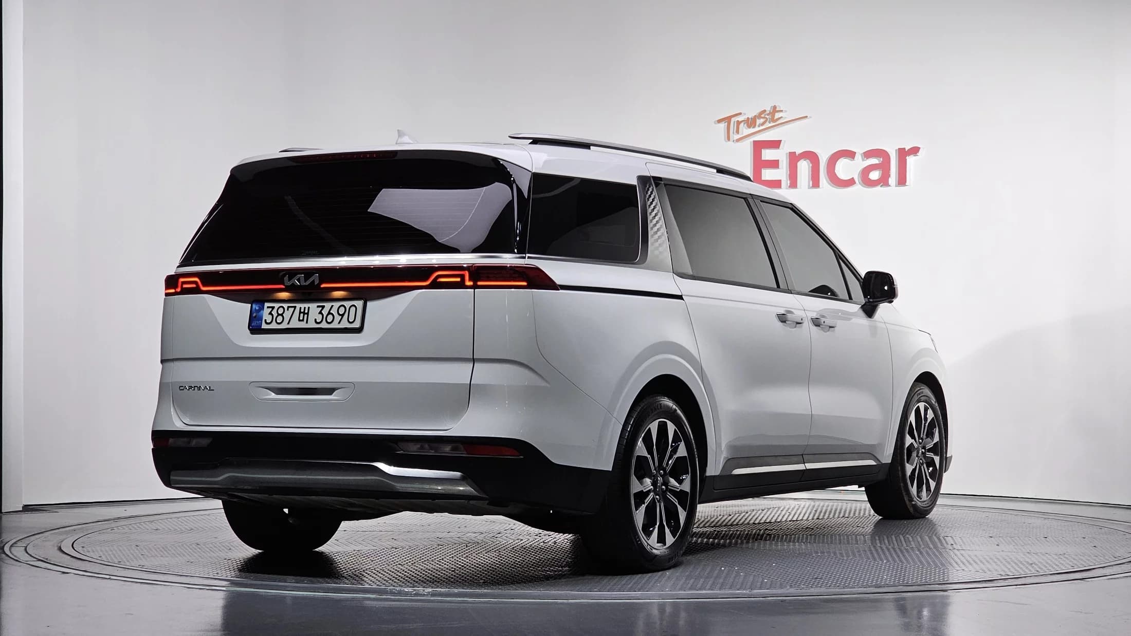 Kia Carnival Gasoline 9-Seater Noblesse, 2022 г. 80519 км. — фото 2