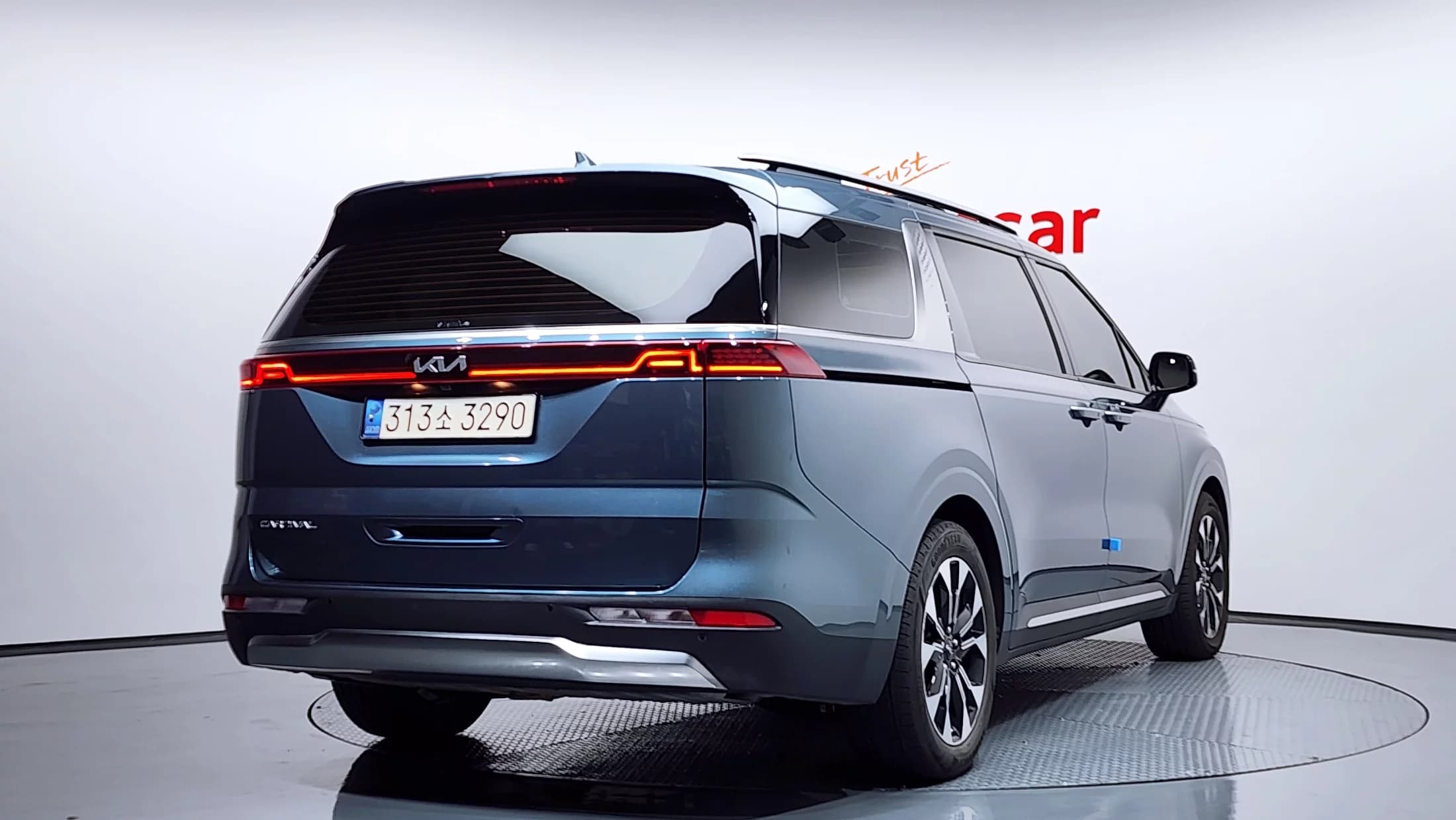 Kia Carnival 9-Seater Noblesse, 2022 г. 67940 км. — фото 2