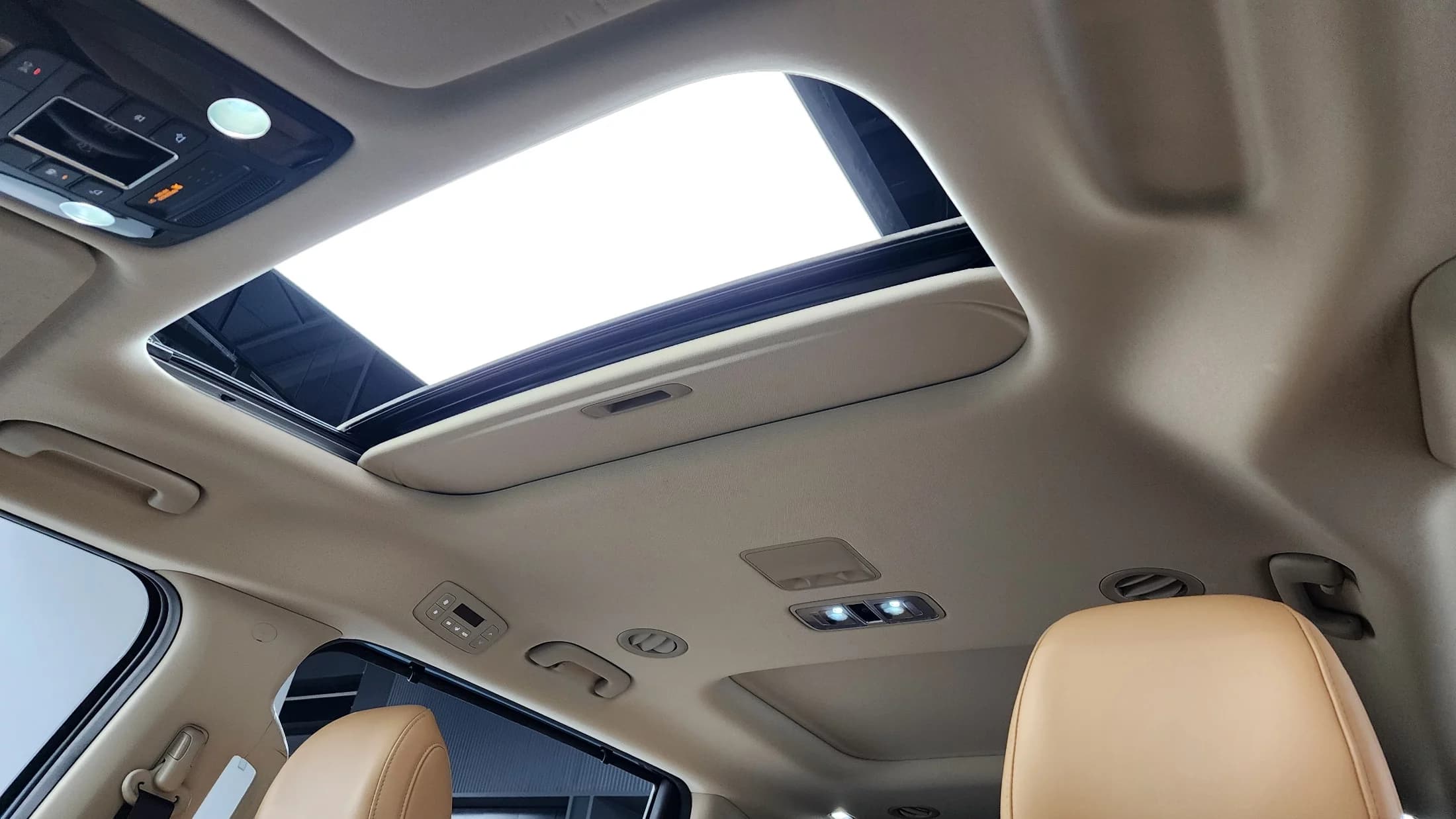 Kia Carnival 9-Seater Noblesse, 2022 г. 67940 км. — фото 19
