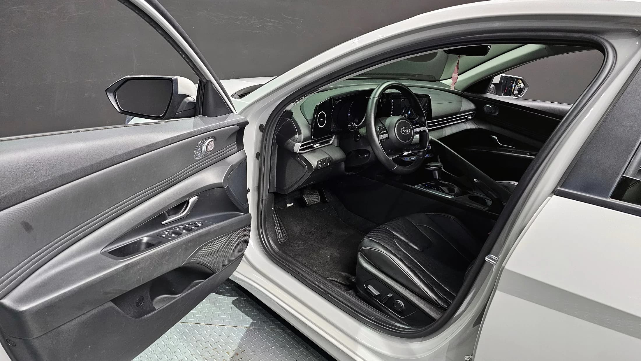 Hyundai AVANTE (Хендай Элантра) 1.6 Modern, 2021 г. 81005 км. — фото 11