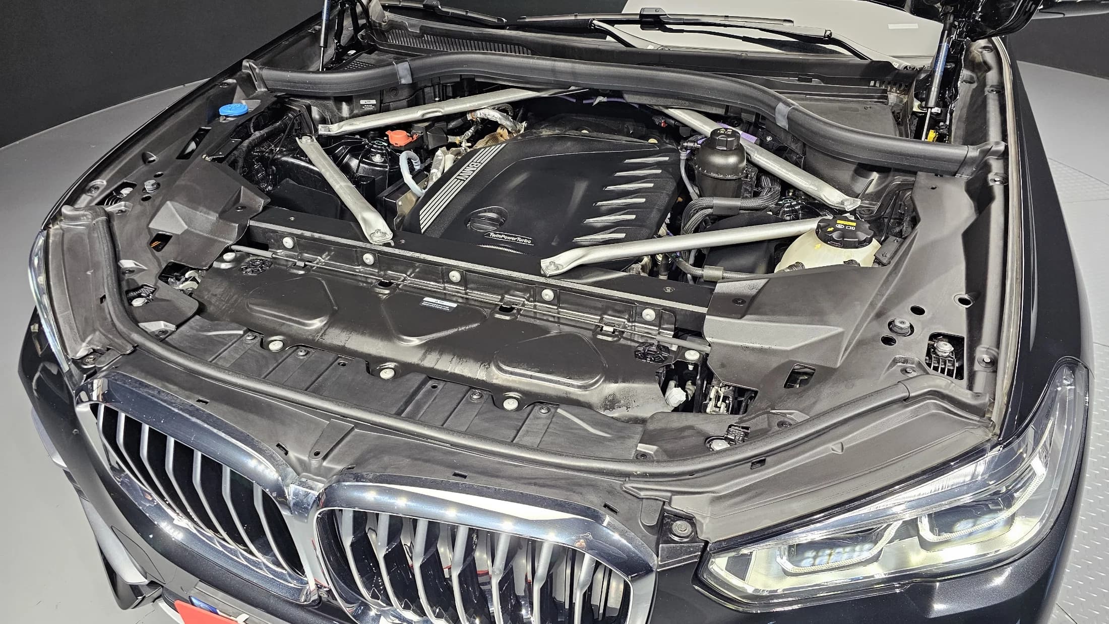 BMW X5 xDrive 30d xLine, 2023 г. 44021 км. — фото 6