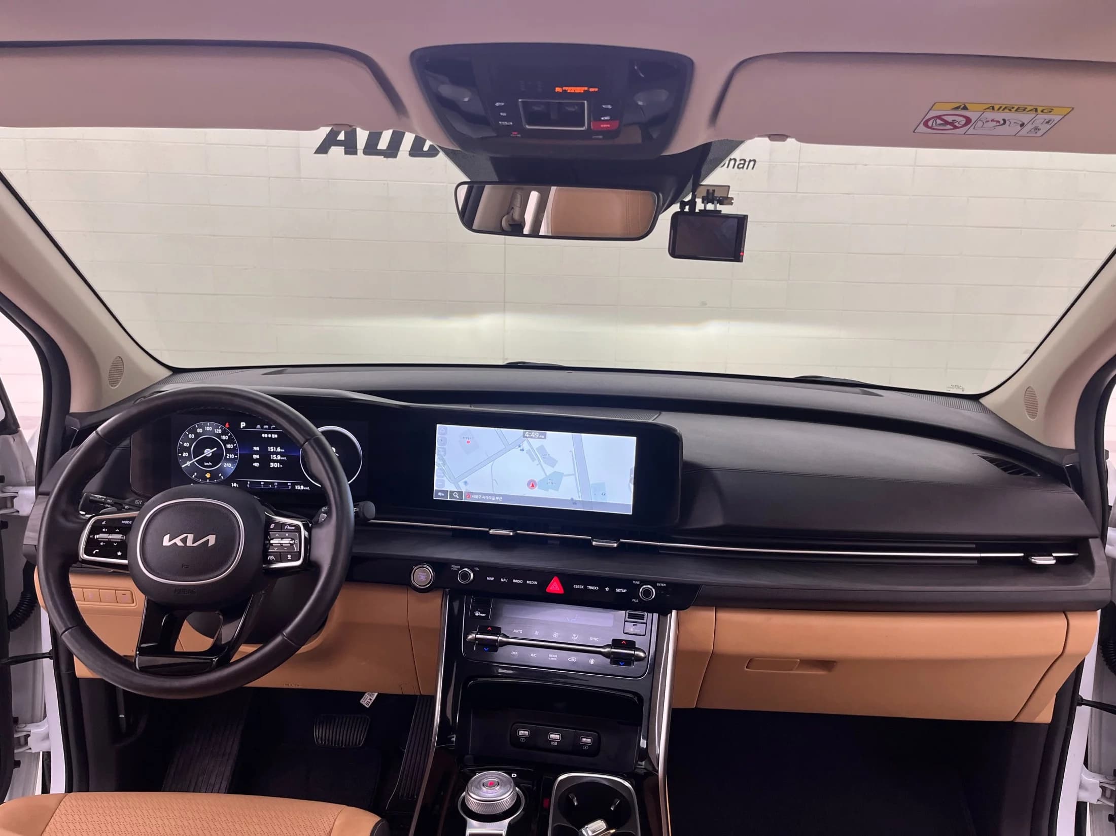 Kia Carnival 9-Seater Signature, 2022 г. 66999 км. — фото 16