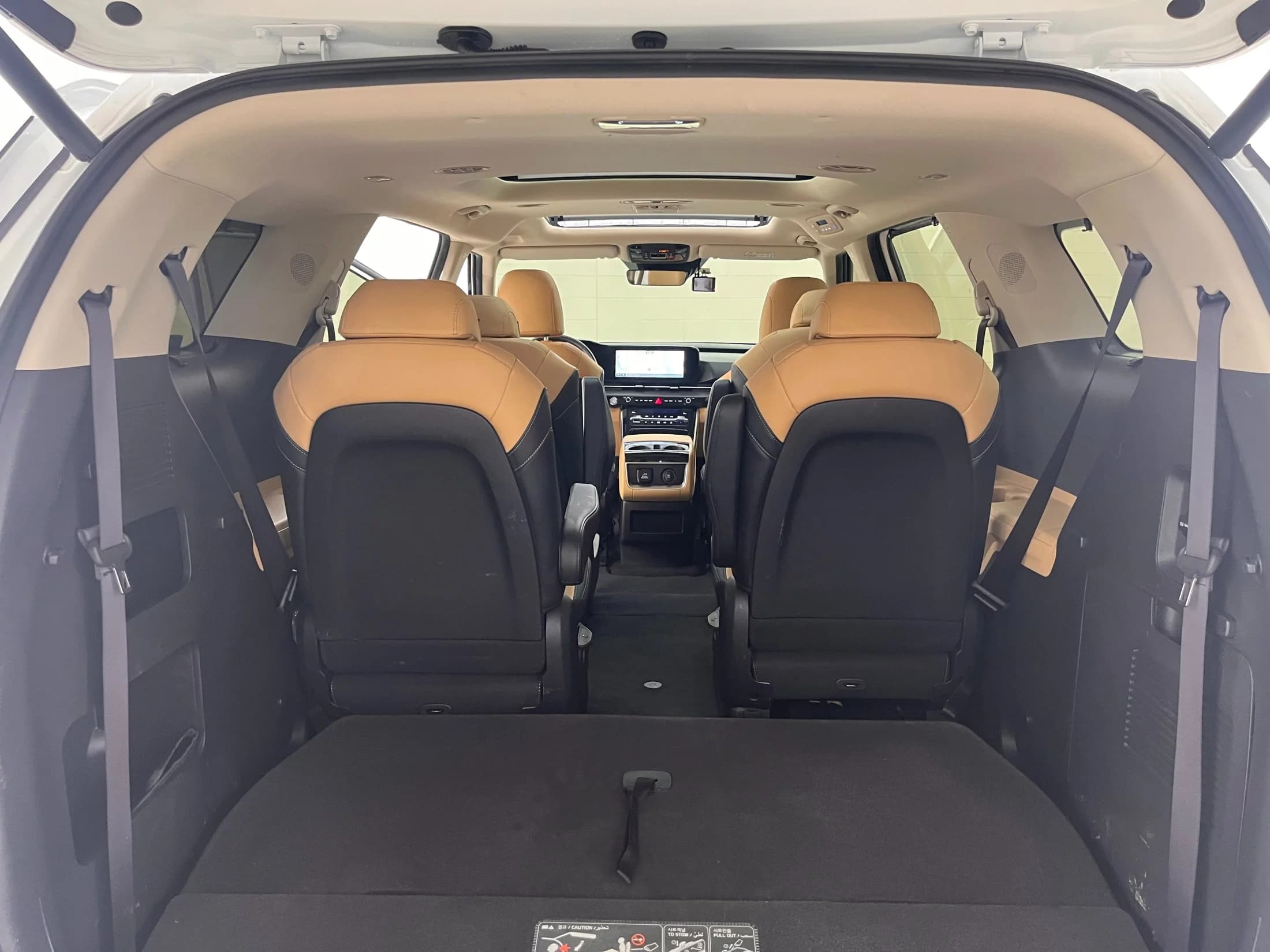 Kia Carnival 9-Seater Signature, 2022 г. 66999 км. — фото 18