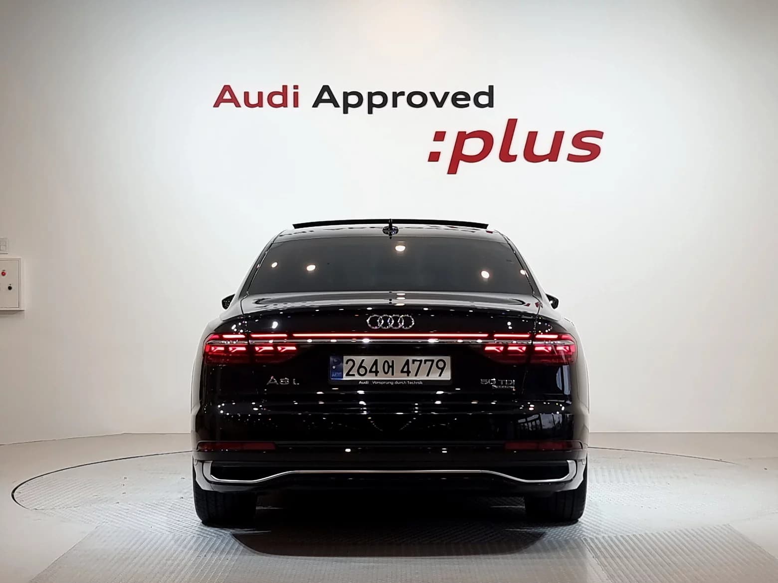 Audi A8 50 TDI Quattro Premium, 2023 г. 34784 км. — фото 4