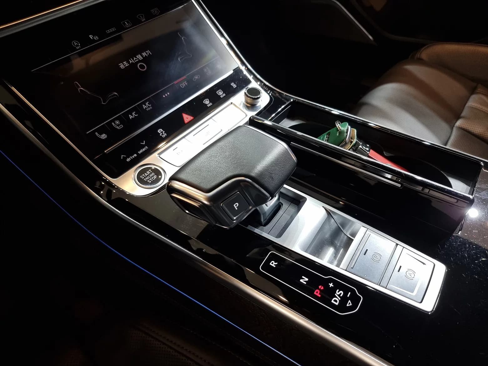Audi A8 50 TDI Quattro Premium, 2023 г. 34784 км. — фото 9
