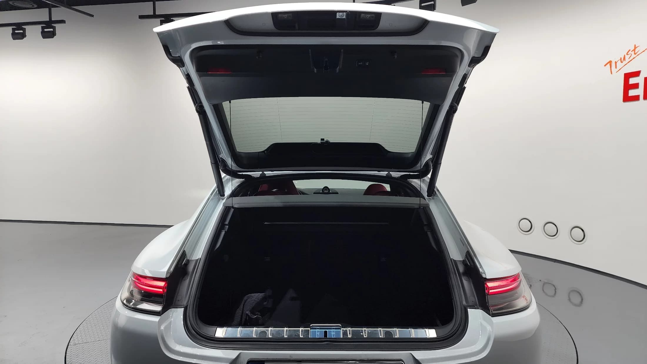 Porsche PANAMERA 2.9 AWD Platinum Edition, 2023 г. 30092 км. — фото 20