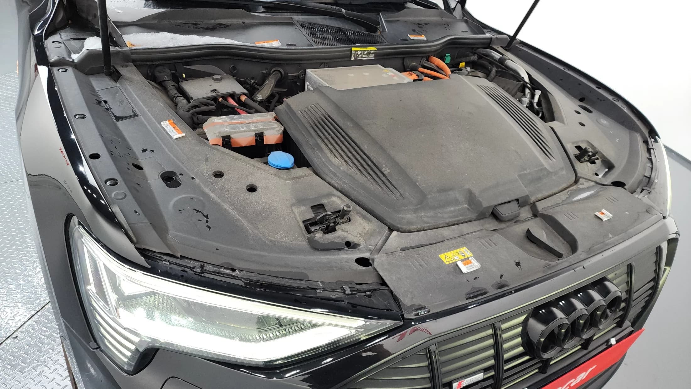 Audi e-tron 55 Quattro Sportback, электромобиль, 2021 г. 120277 км. — фото 6