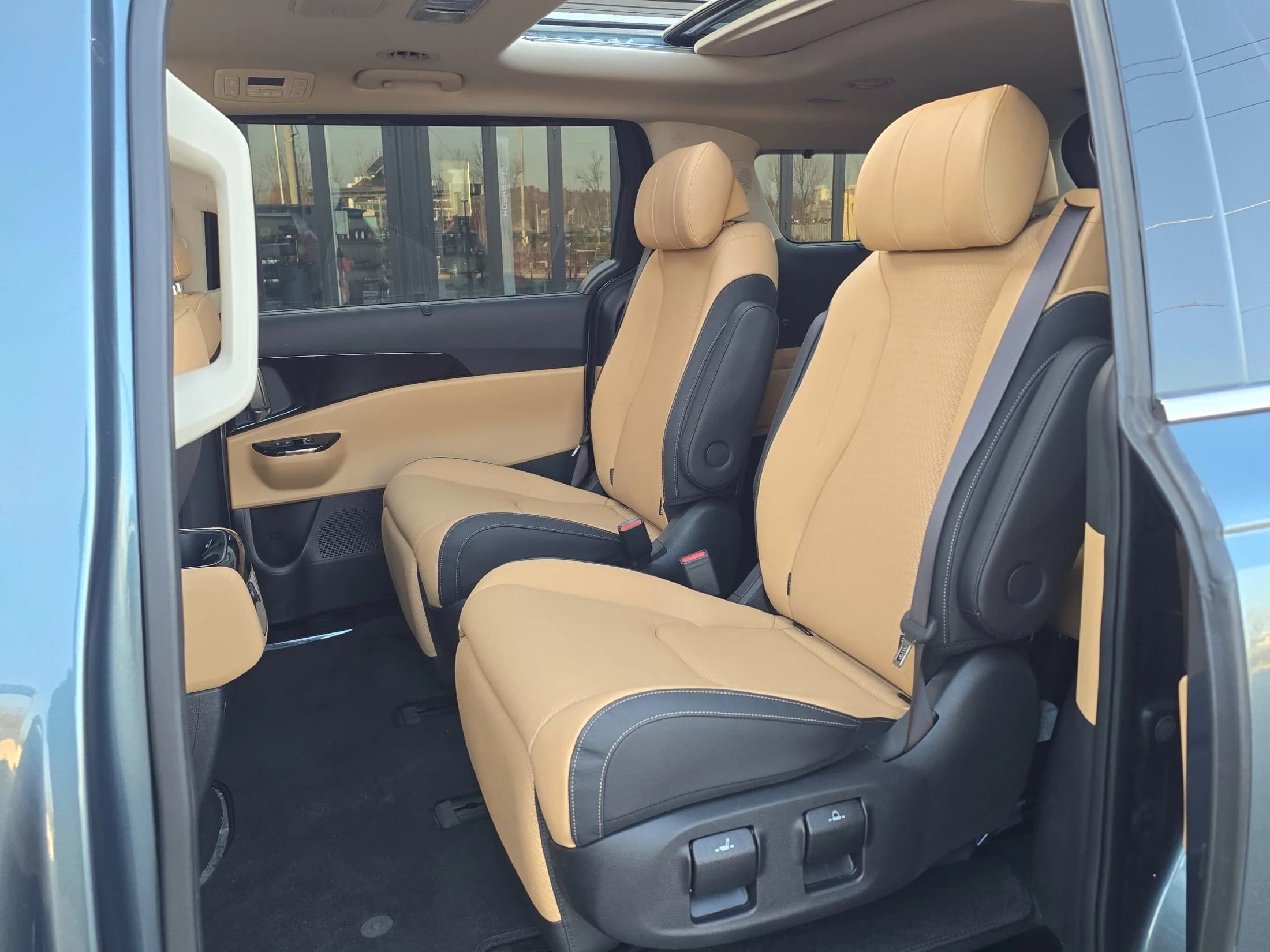 Kia Carnival Gasoline 7-Seater Noblesse, 2022 г. 50117 км. — фото 9