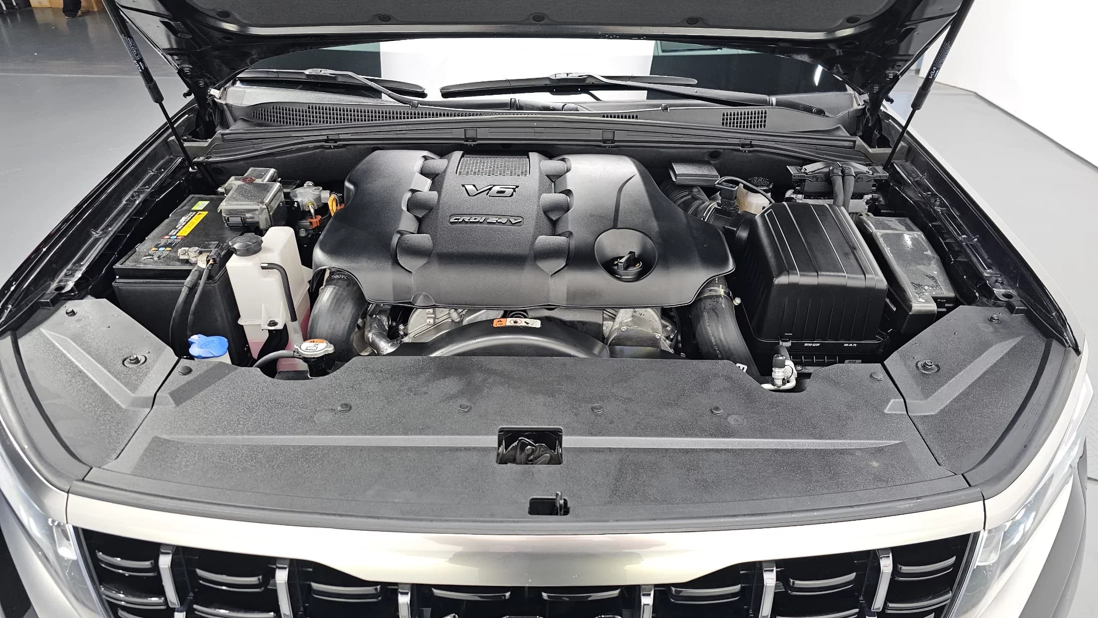 Kia Mohave Diesel 3.0 4WD 7-Seater Masters, 2022 г. 44697 км. — фото 6