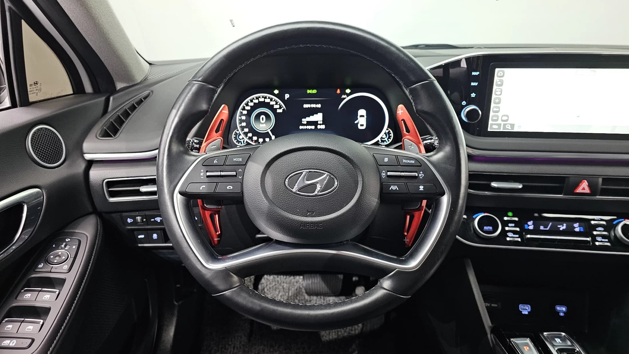 Hyundai Sonata 1.6 Turbo Premium Plus, 2022 г. 47771 км. — фото 13