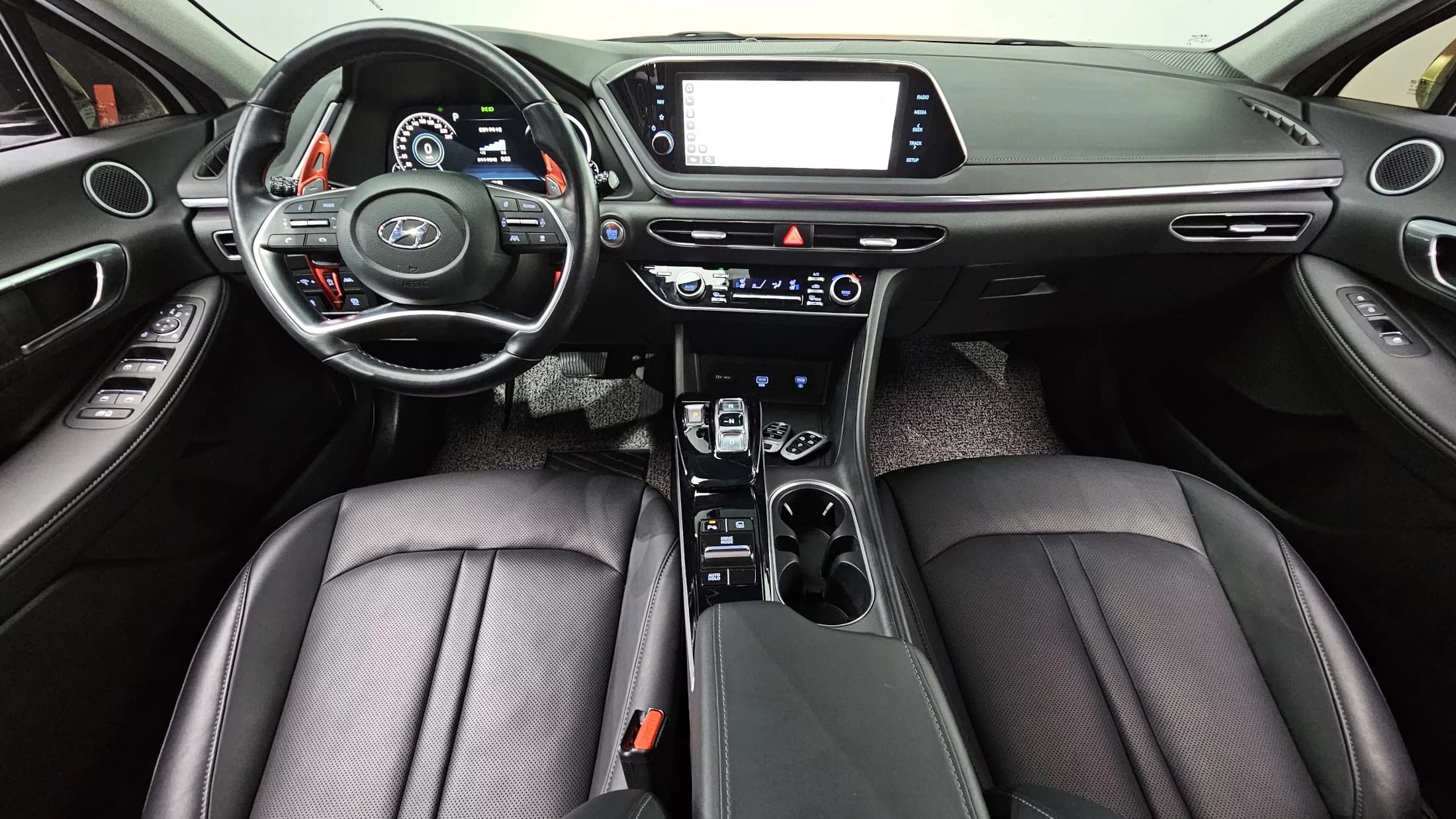 Hyundai Sonata 1.6 Turbo Premium Plus, 2022 г. 47771 км. — фото 7