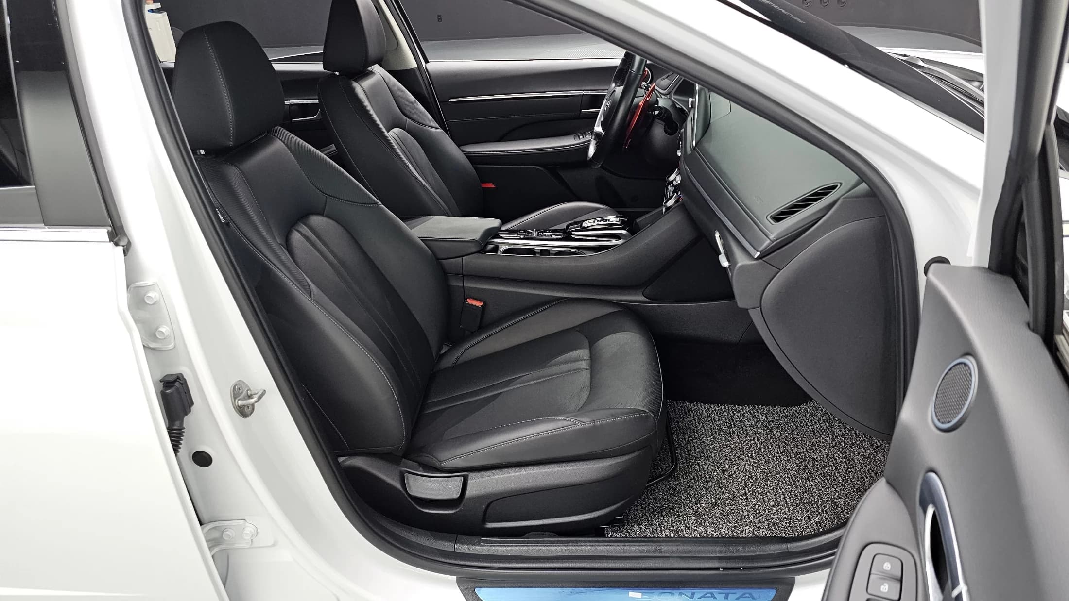 Hyundai Sonata 1.6 Turbo Premium Plus, 2022 г. 47771 км. — фото 10
