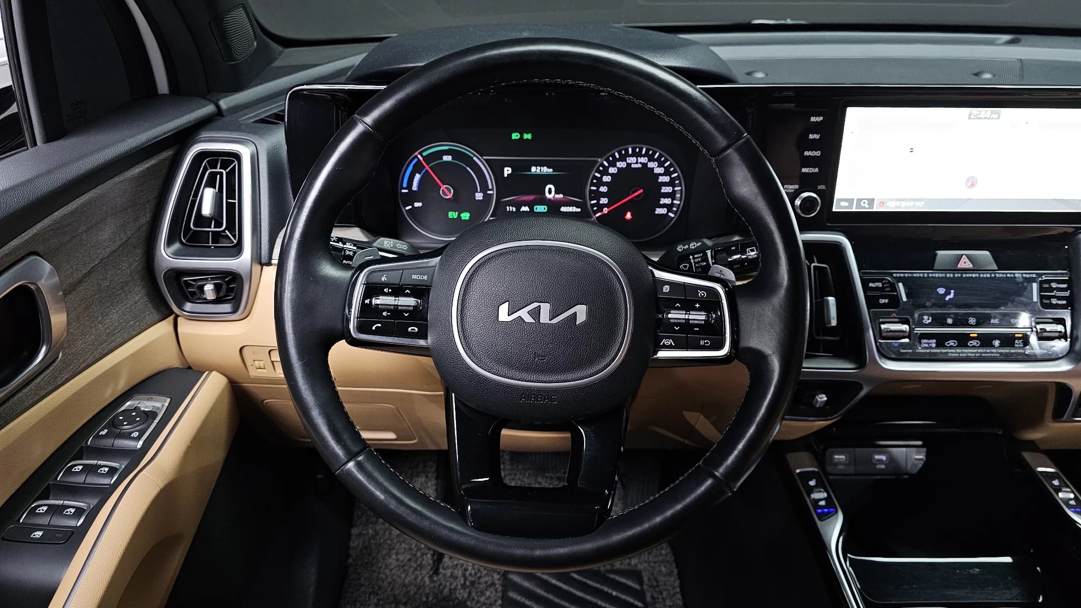 Kia Sorento HEV 1.6 2WD Prestige, гибрид, 2022 г. 46090 км. — фото 13