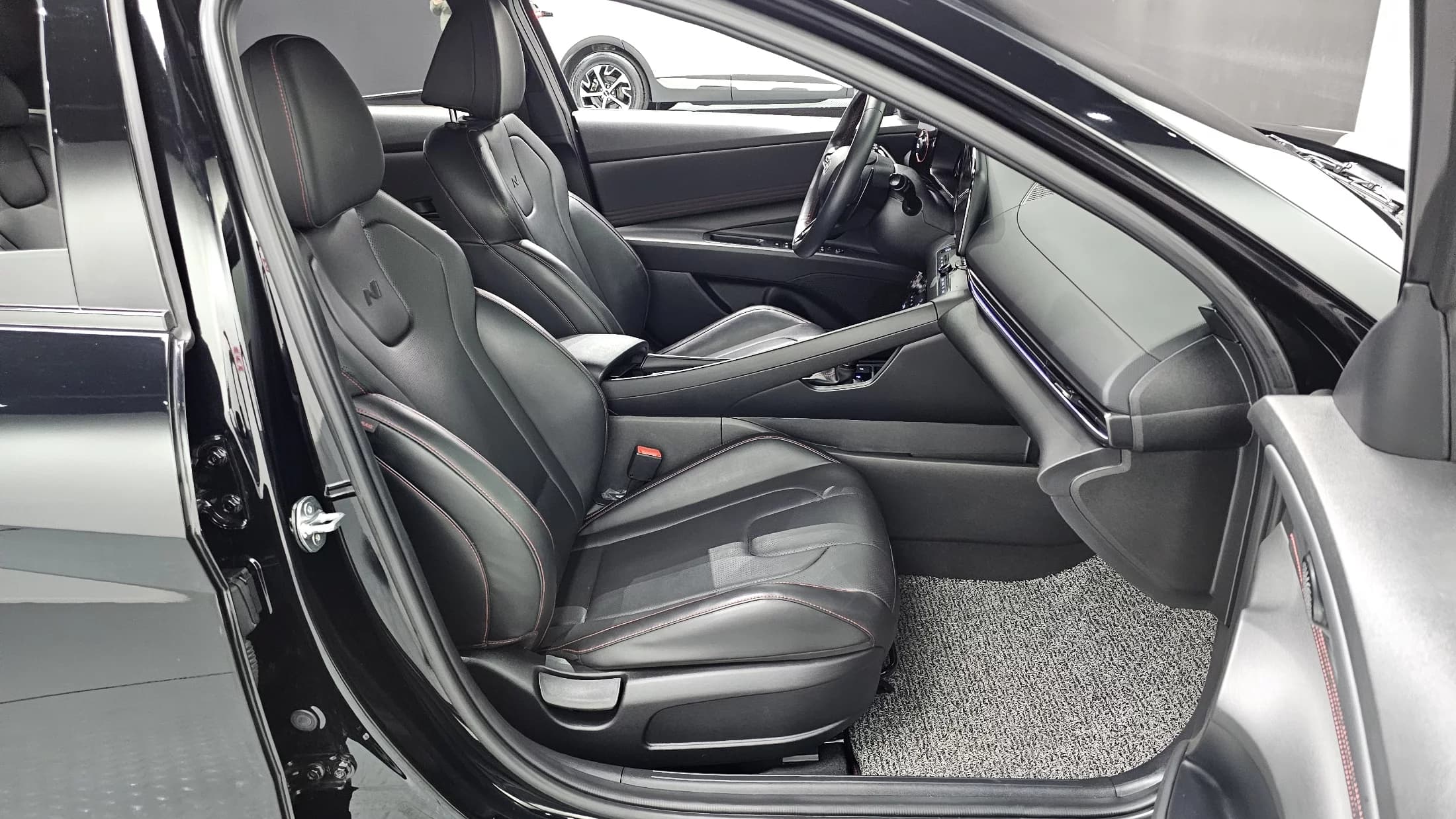 Hyundai AVANTE (Хендай Элантра) 1.6 Modern N Line, 2023 г. 30004 км. — фото 10