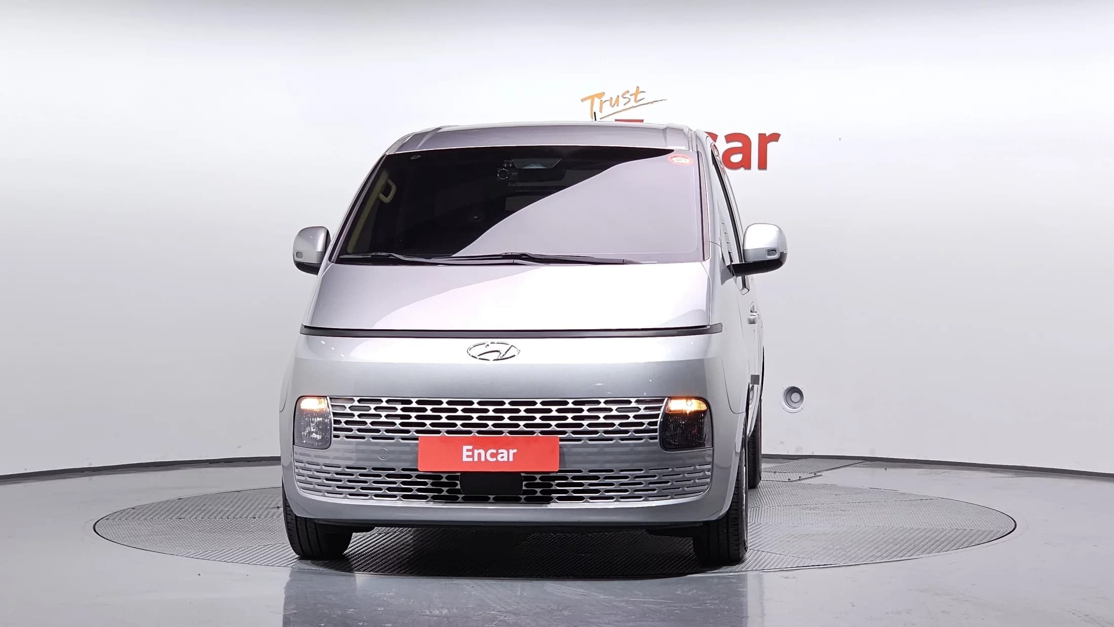 Hyundai Staria L3.5 Cargo 3-Seater Modern, 2021 г. 73920 км. — фото 3