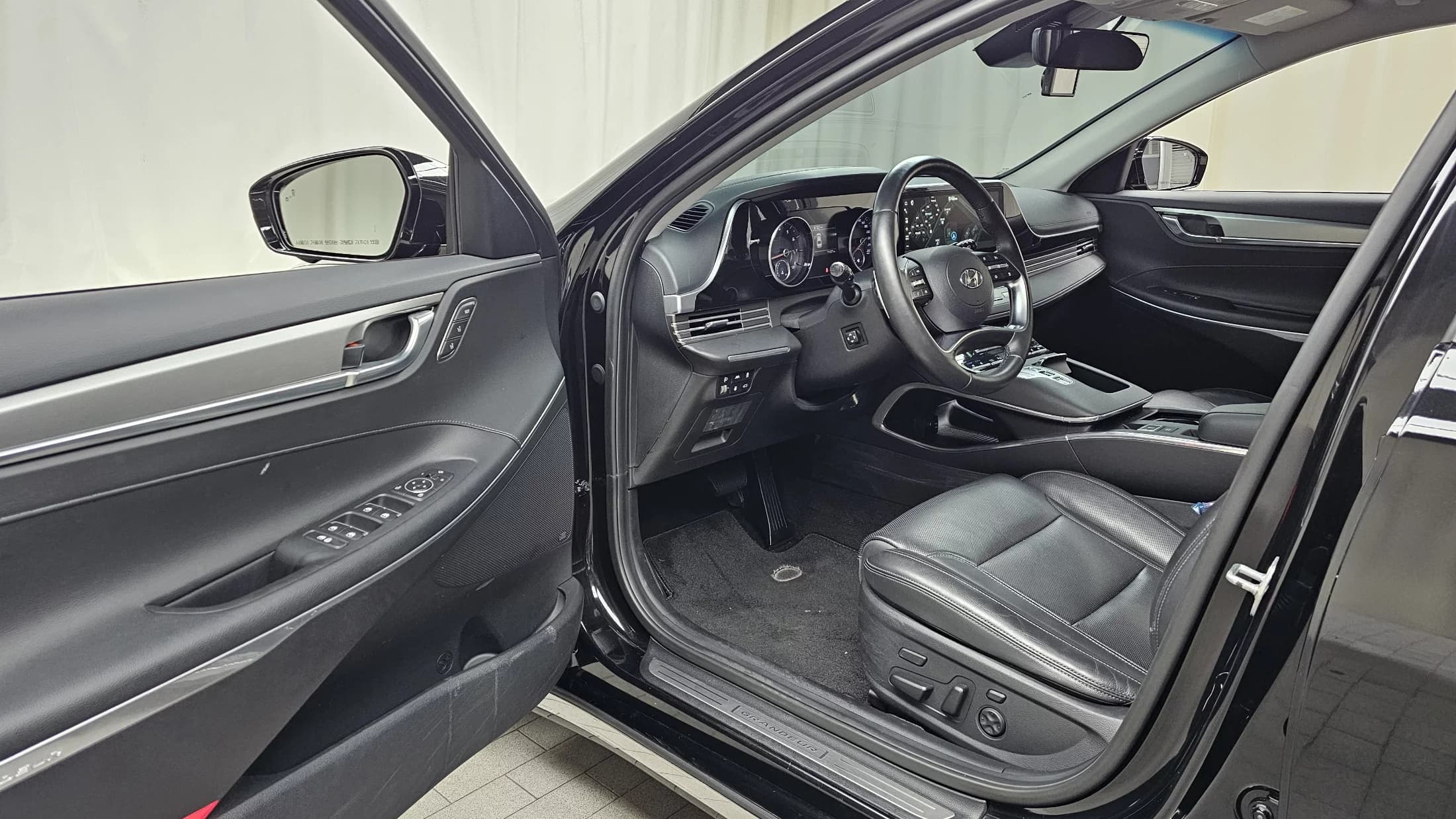 Hyundai Grandeur 2.5 Exclusice, 2021 г. 71129 км. — фото 10