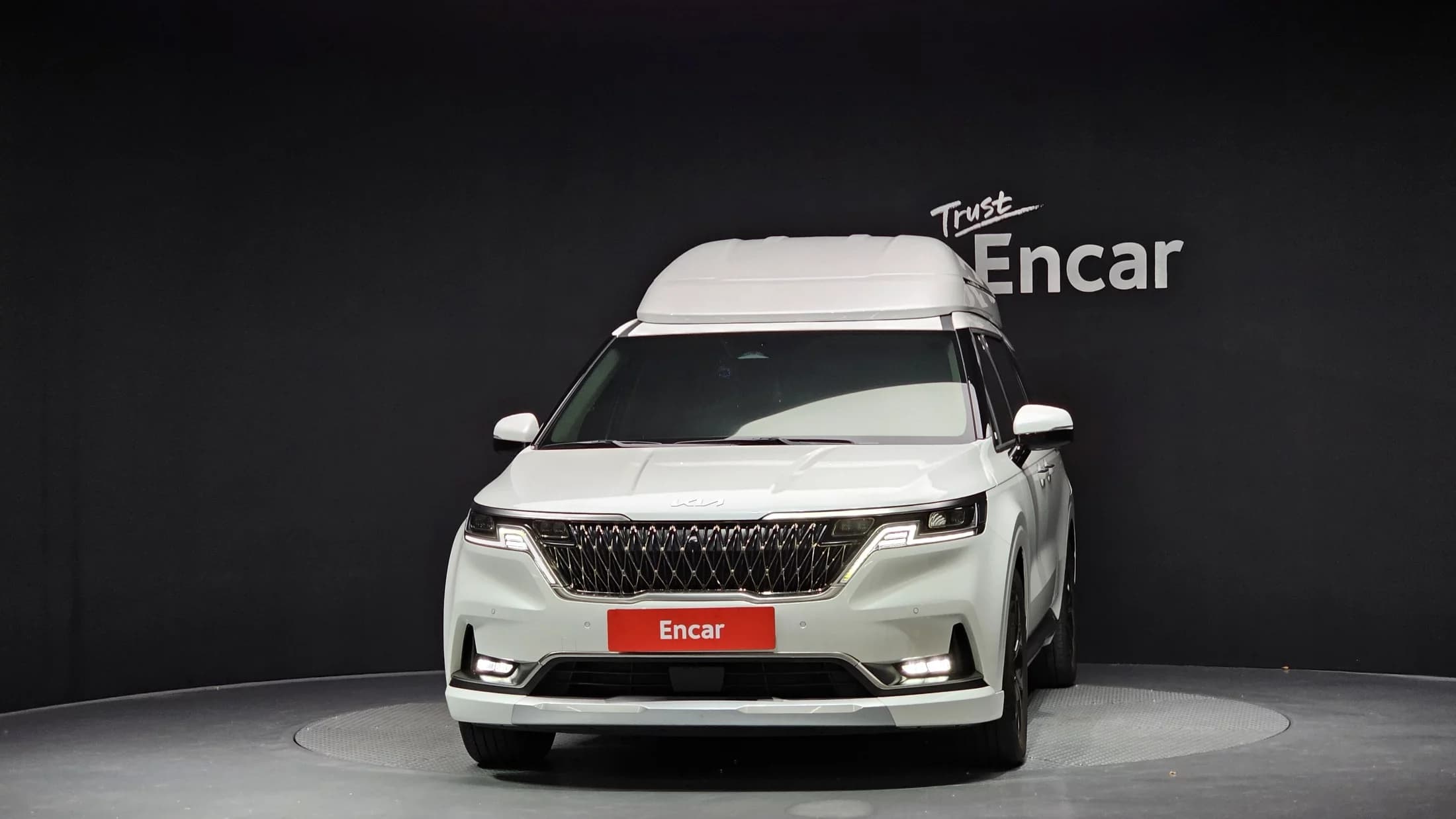 Kia Carnival Gasoline 4-Seater Hi-Limousine Signature, 2023 г. 16091 км. — фото 3