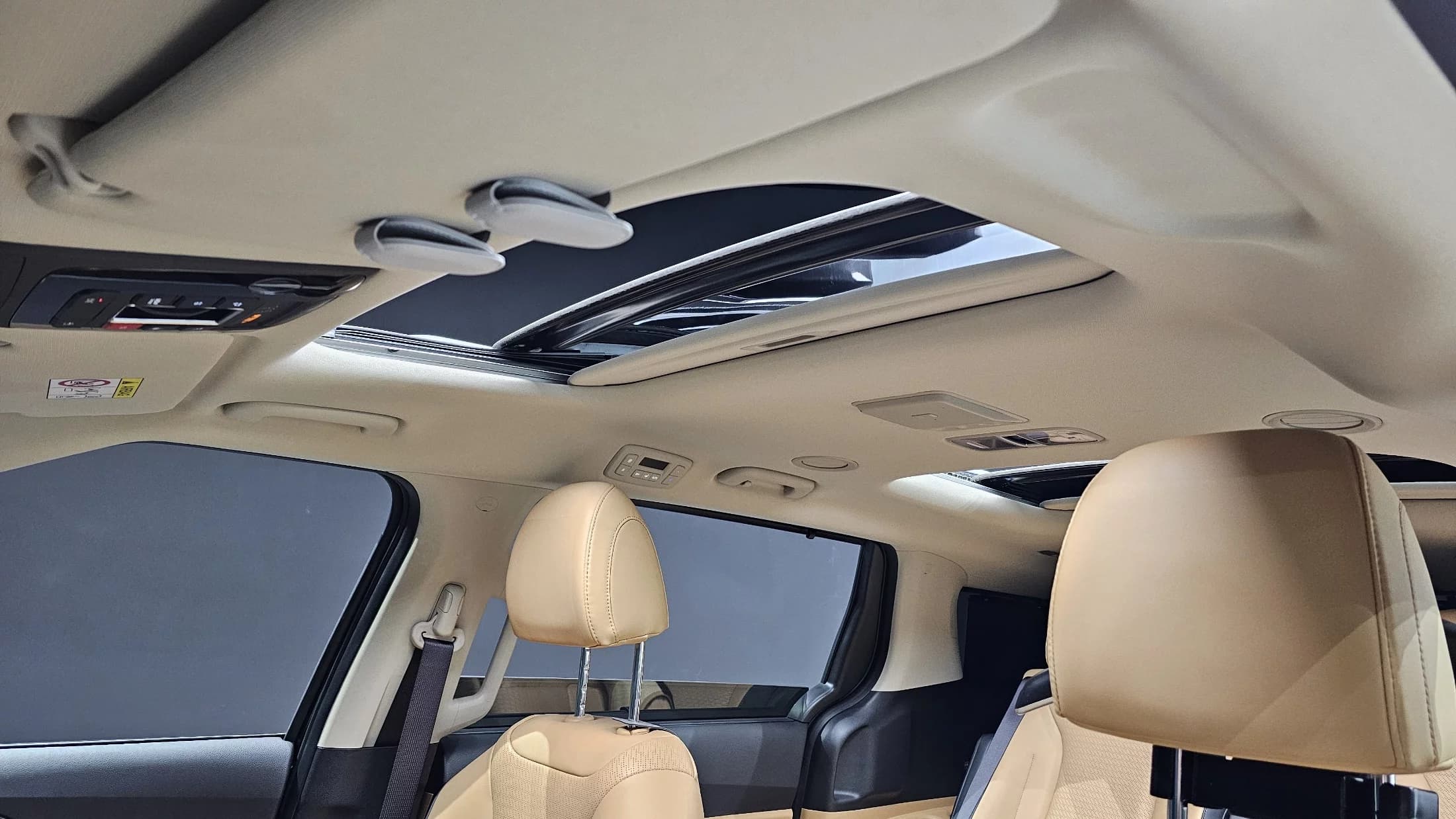 Kia Carnival Gasoline 7-Seater Signature, 2022 г. 50646 км. — фото 15