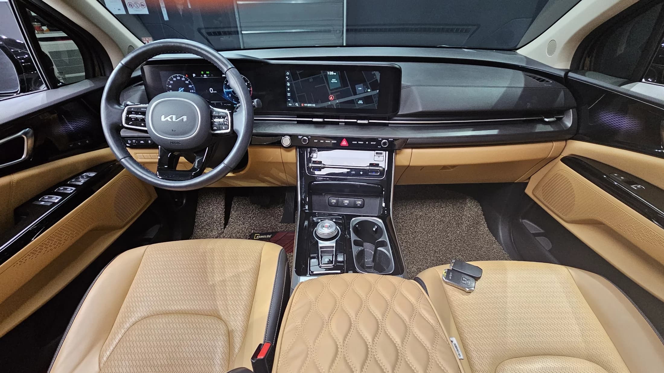 Kia Carnival Gasoline 7-Seater Signature, 2022 г. 50646 км. — фото 7
