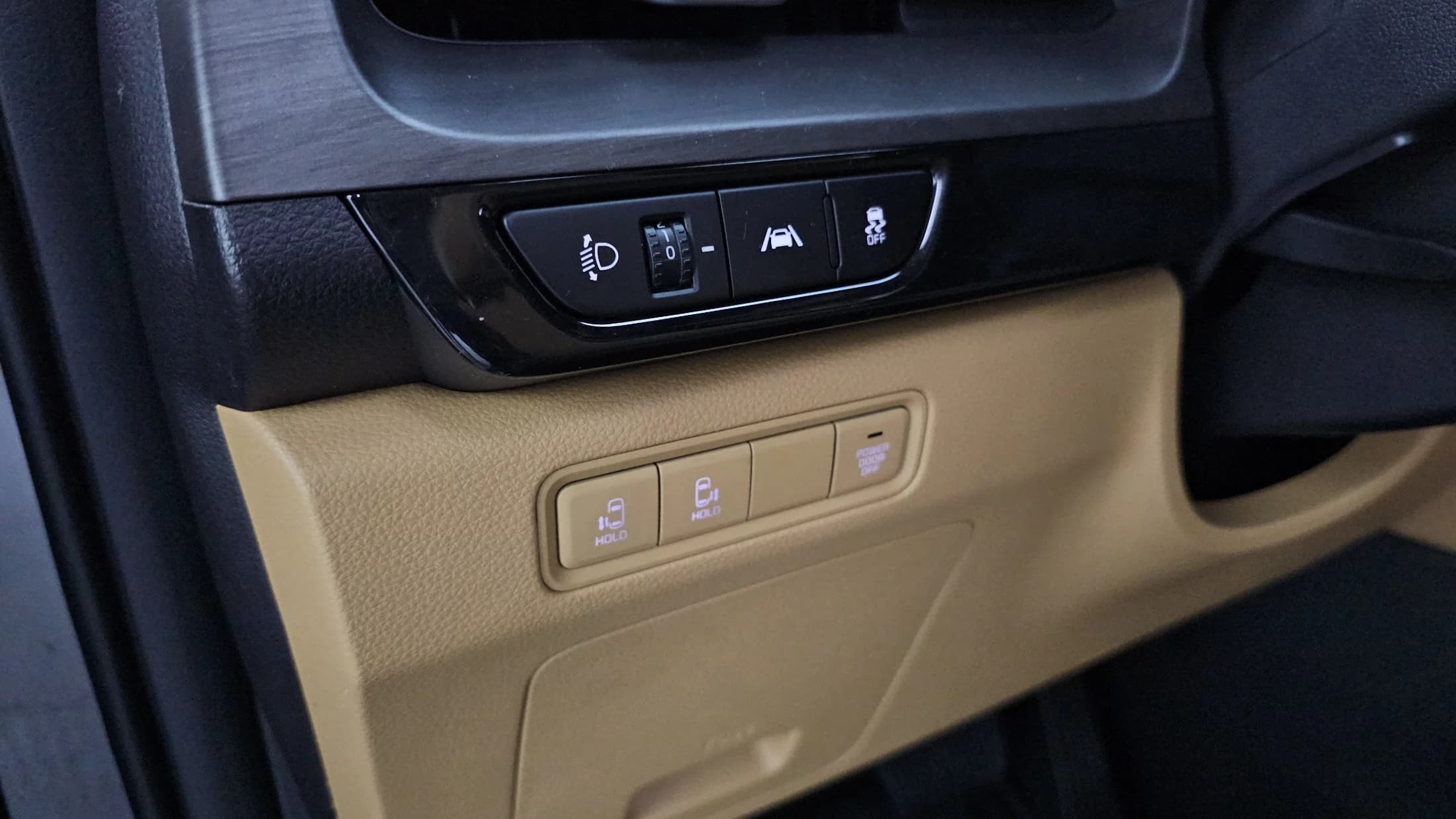 Kia Carnival 9-Seater Prestige, 2022 г. 33421 км. — фото 17