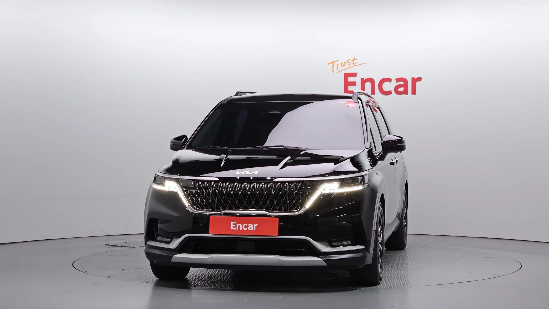 Kia Carnival 9-Seater Prestige, 2022 г. 33421 км. — фото 3