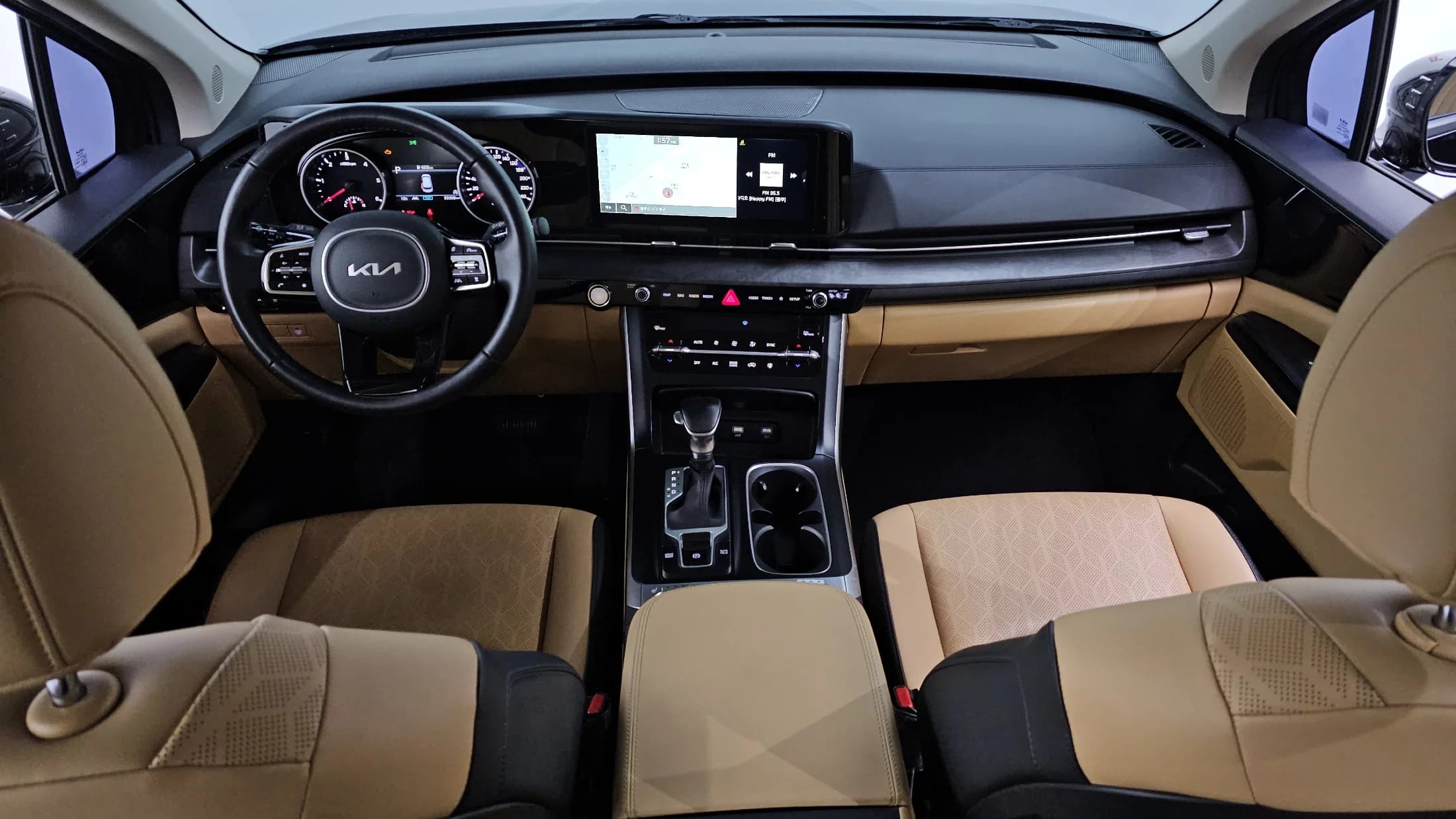 Kia Carnival 9-Seater Prestige, 2022 г. 33421 км. — фото 7