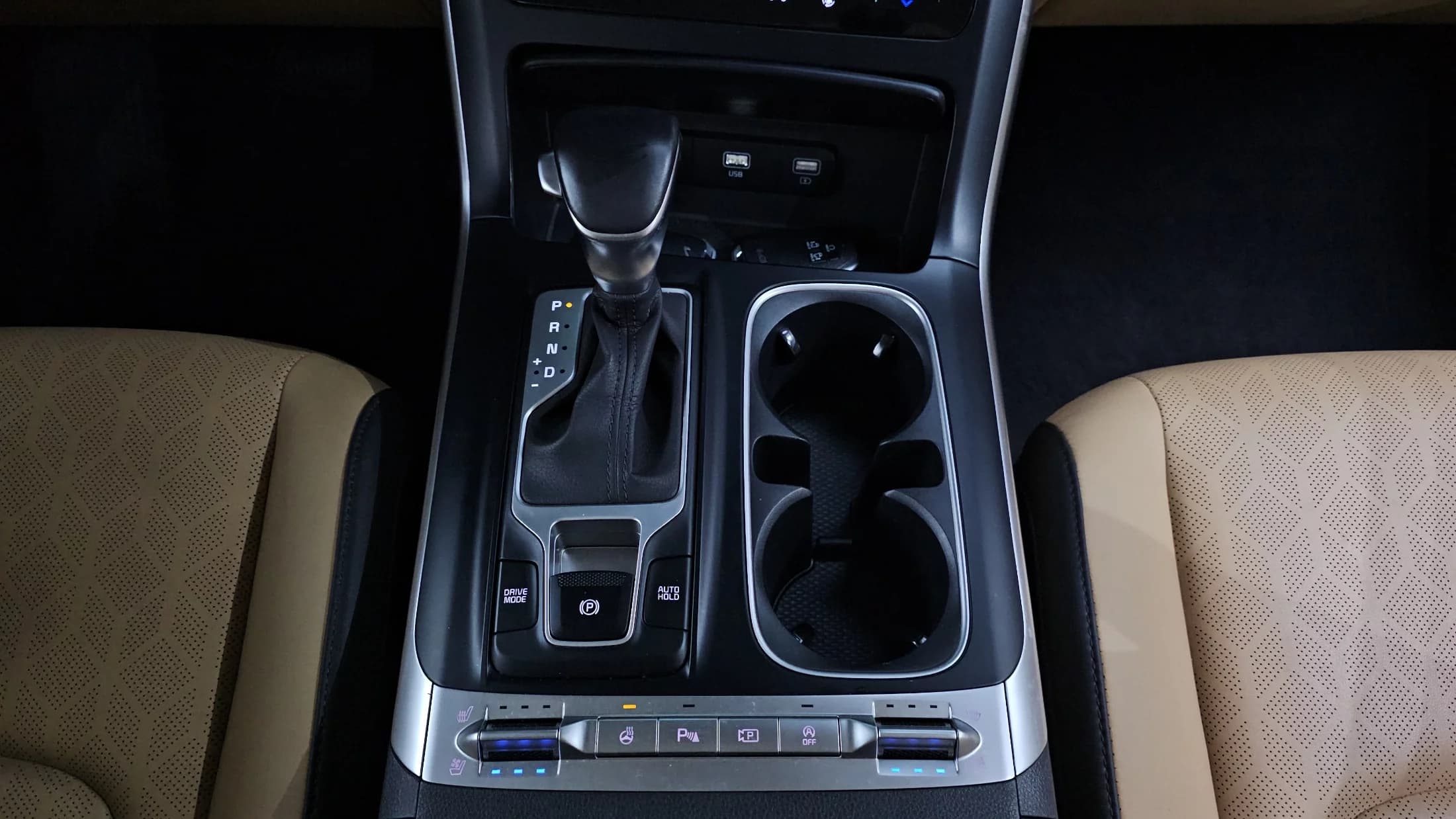 Kia Carnival 9-Seater Prestige, 2022 г. 33421 км. — фото 9