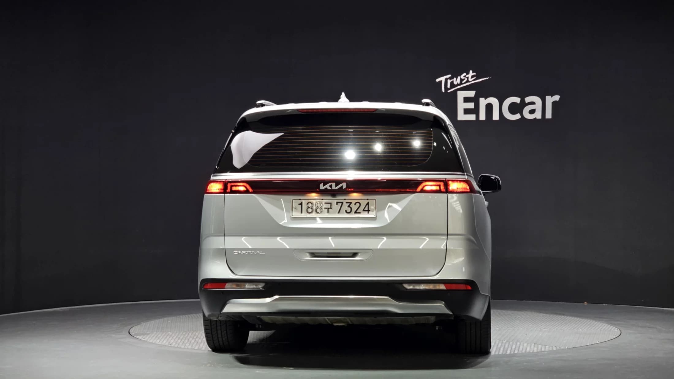 Kia Carnival 7-Seater Signature, 2022 г. 78703 км. — фото 4