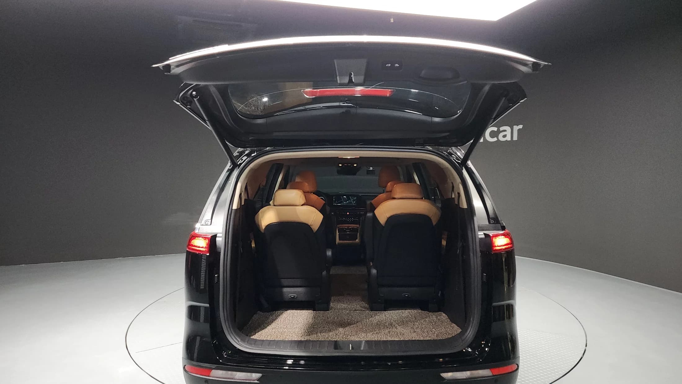 Kia Carnival 9-Seater Noblesse, 2023 г. 85530 км. — фото 20