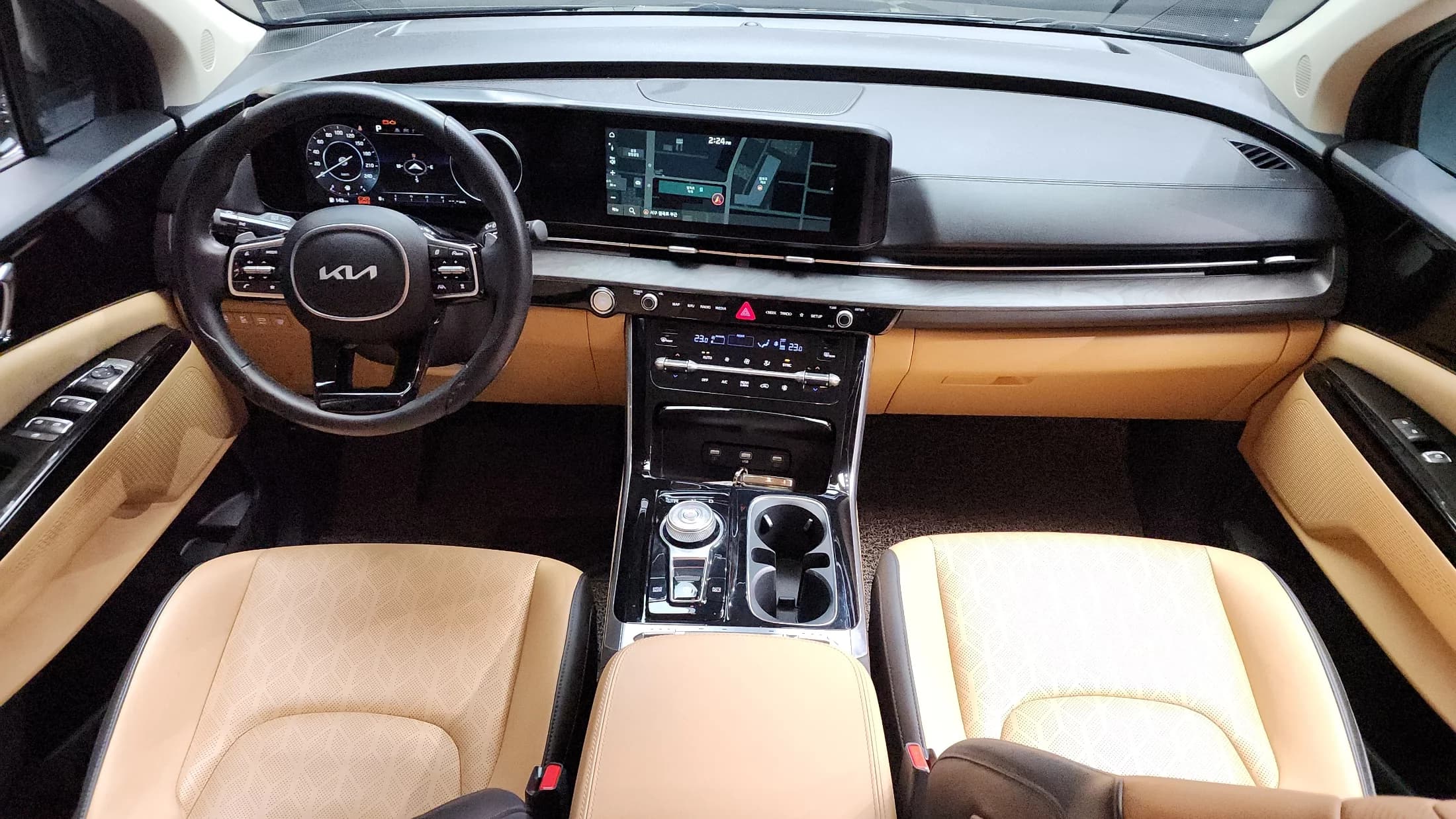 Kia Carnival 9-Seater Noblesse, 2023 г. 85530 км. — фото 7
