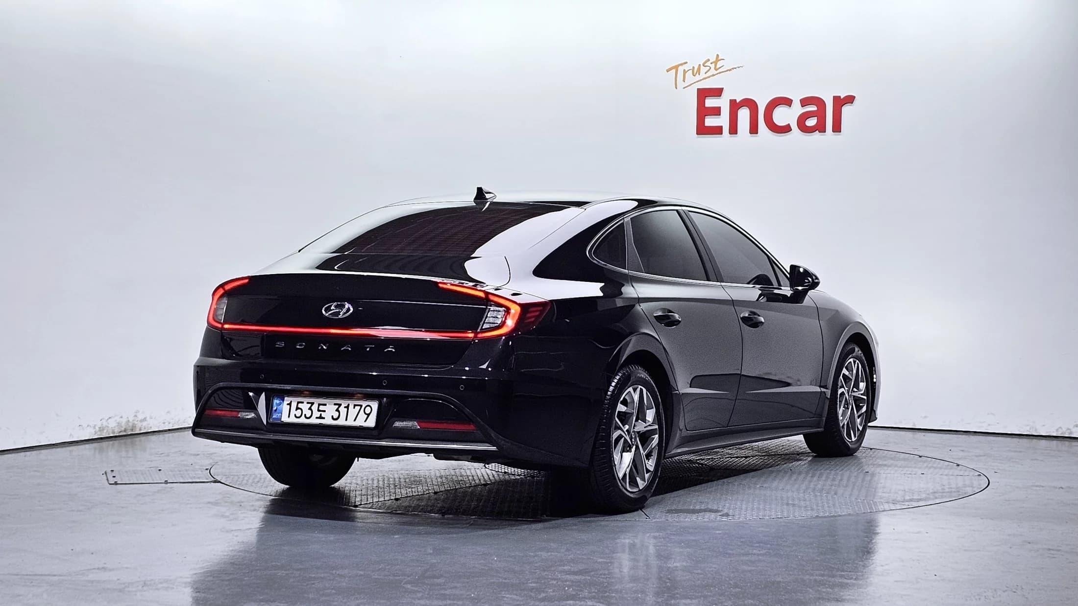 Hyundai Sonata 2.0 Premium Family, 2021 г. 47475 км. — фото 2