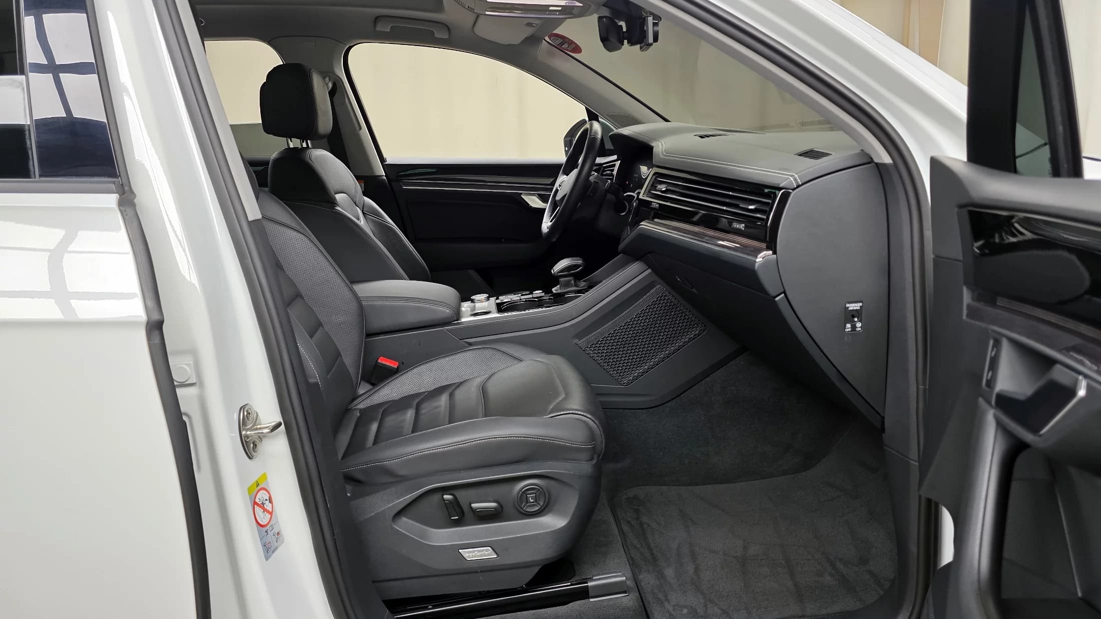 Volkswagen Touareg 3.0 TDI Premium, 2022 г. 92126 км. — фото 10