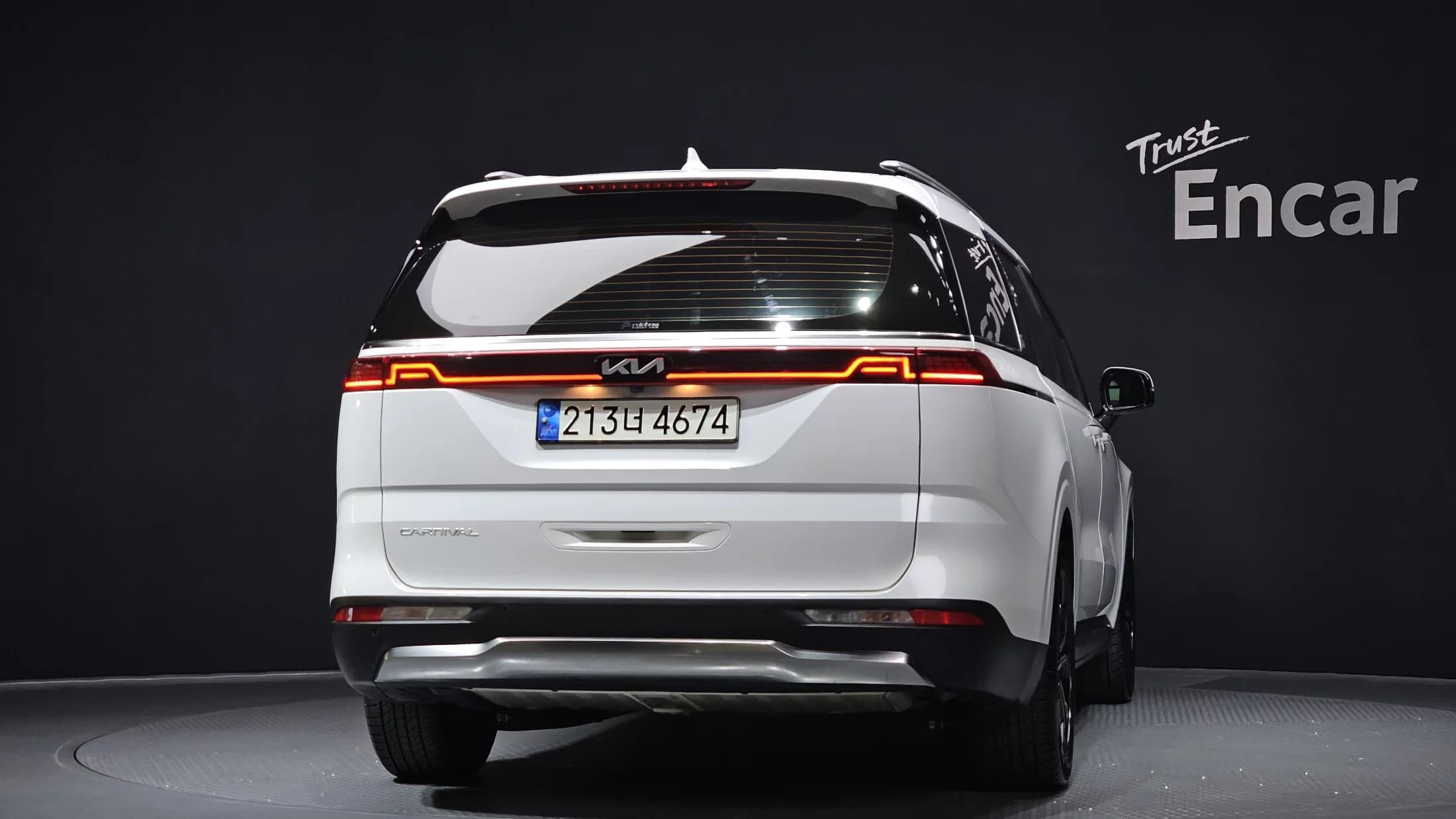 Kia Carnival 9-Seater Noblesse, 2021 г. 142649 км. — фото 4