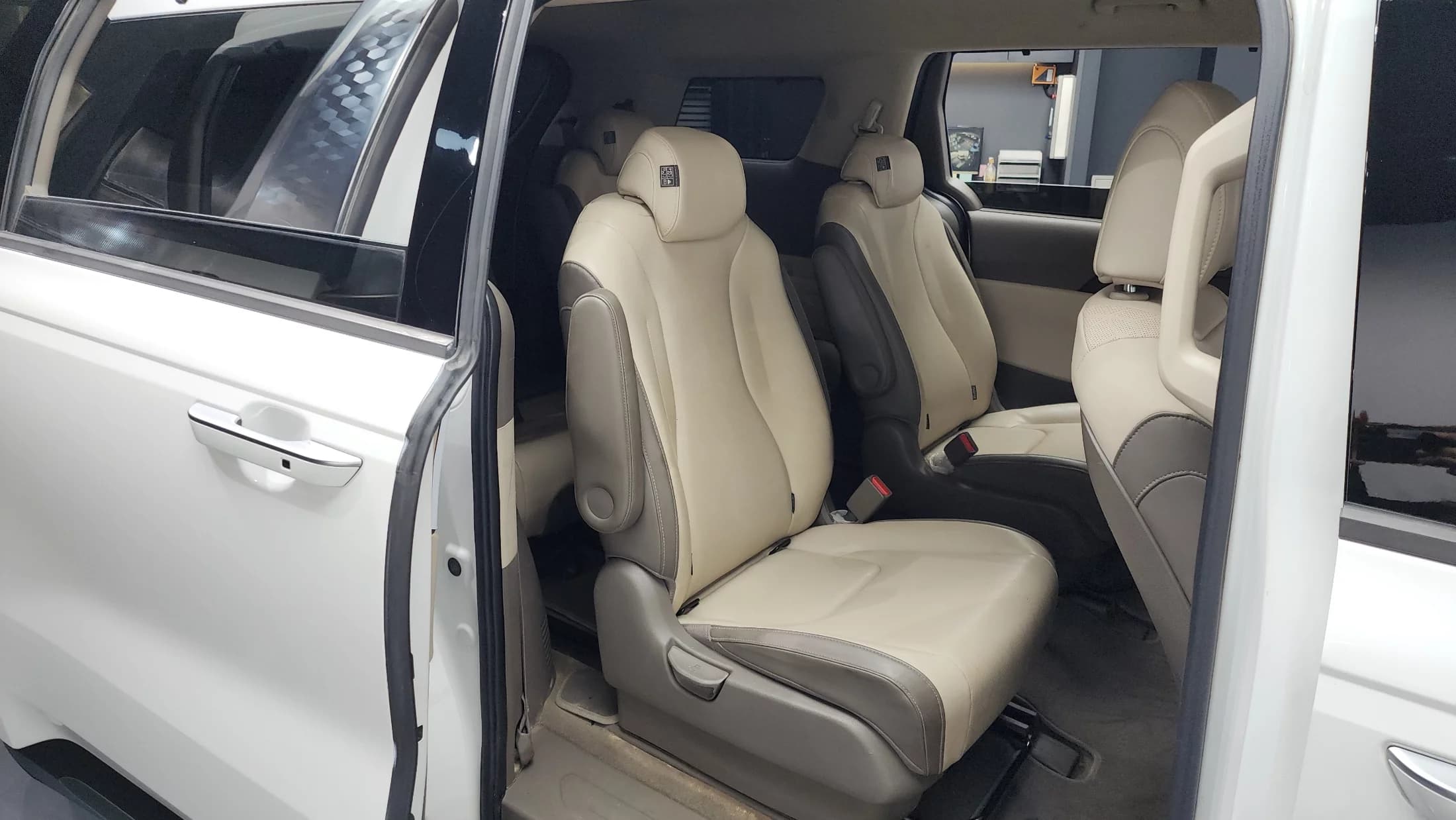 Kia Carnival 9-Seater Noblesse, 2021 г. 90627 км. — фото 12