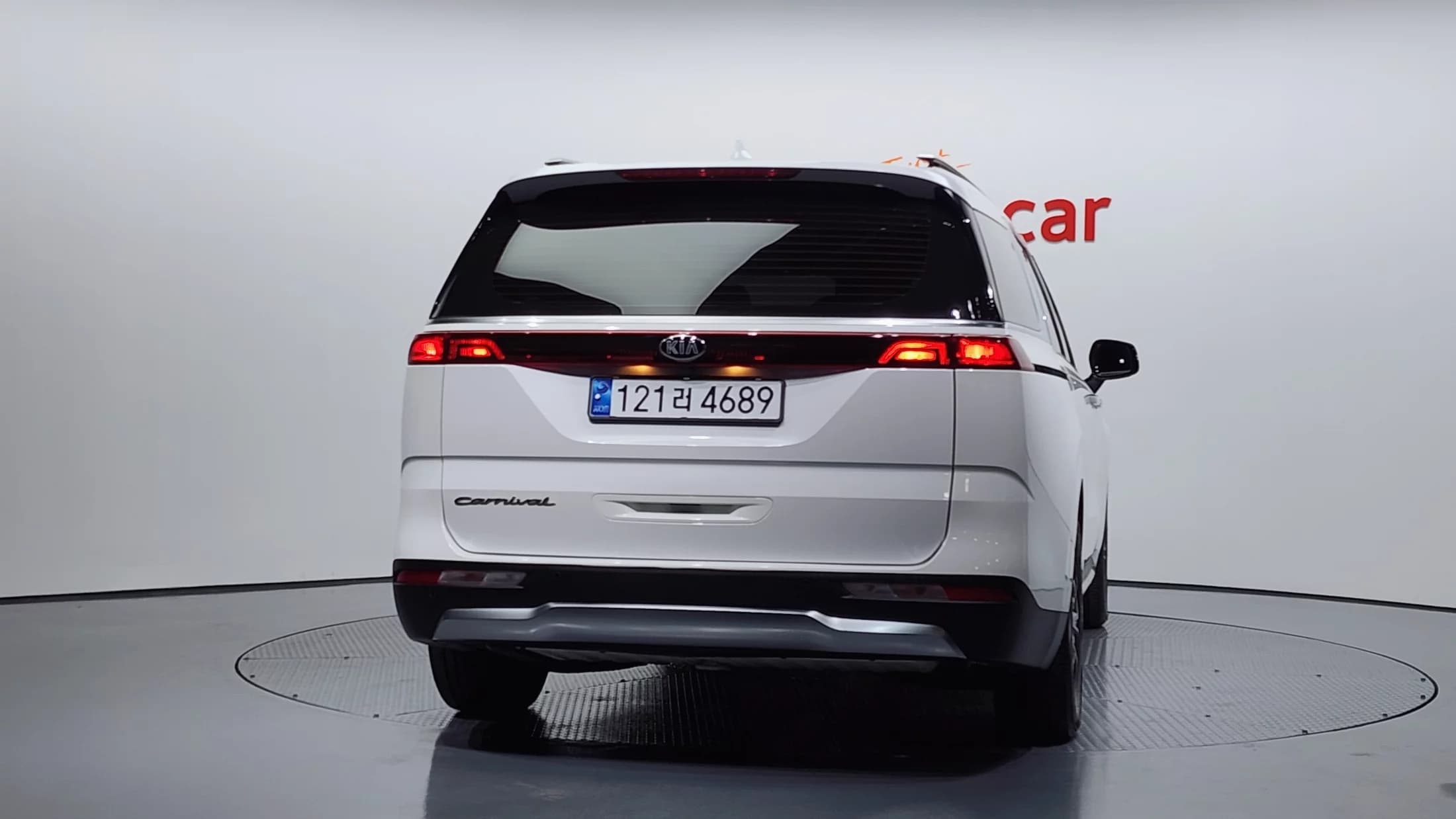 Kia Carnival 9-Seater Noblesse, 2021 г. 90627 км. — фото 4