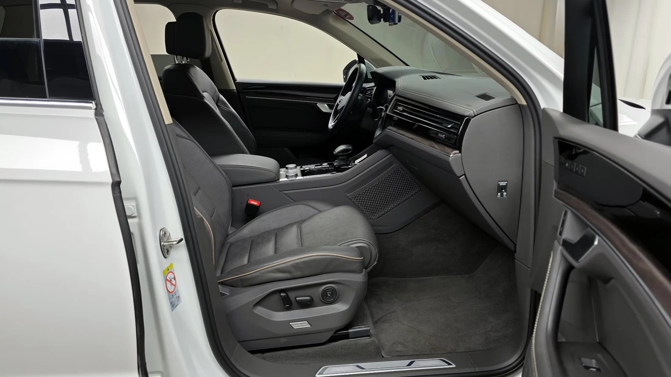 Volkswagen Touareg 3.0 TDI Prestige, 2022 г. 76177 км. — фото 20