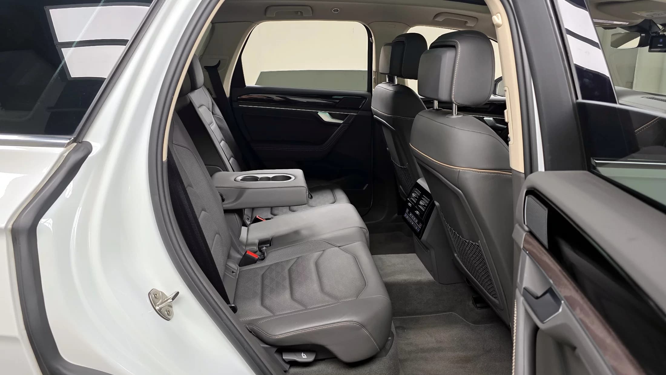 Volkswagen Touareg 3.0 TDI Prestige, 2022 г. 76177 км. — фото 24