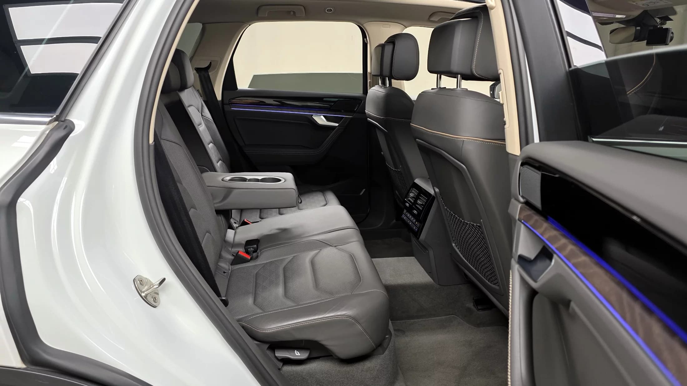 Volkswagen Touareg 3.0 TDI Prestige, 2022 г. 88247 км. — фото 12