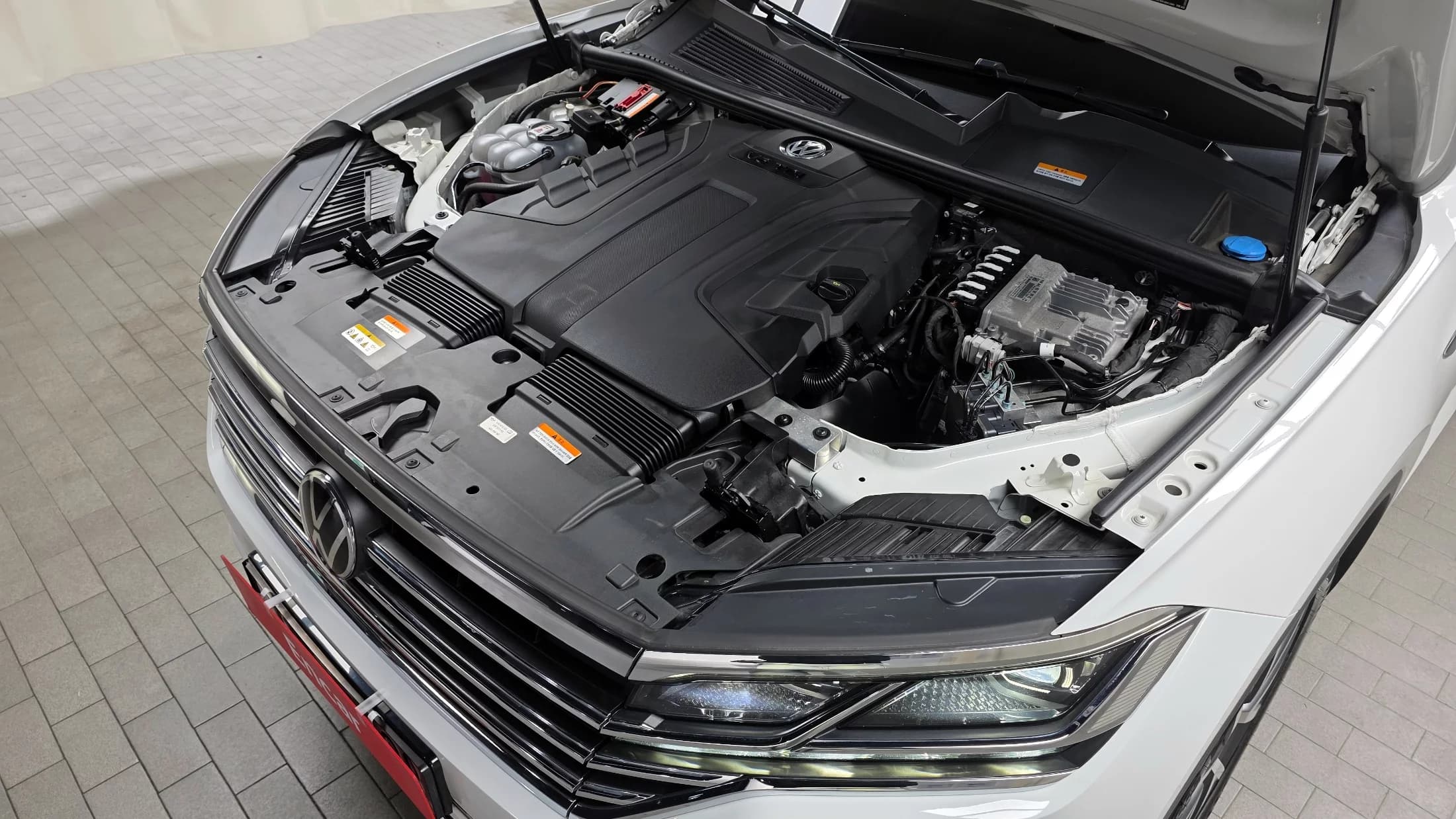 Volkswagen Touareg 3.0 TDI Prestige, 2022 г. 88247 км. — фото 6