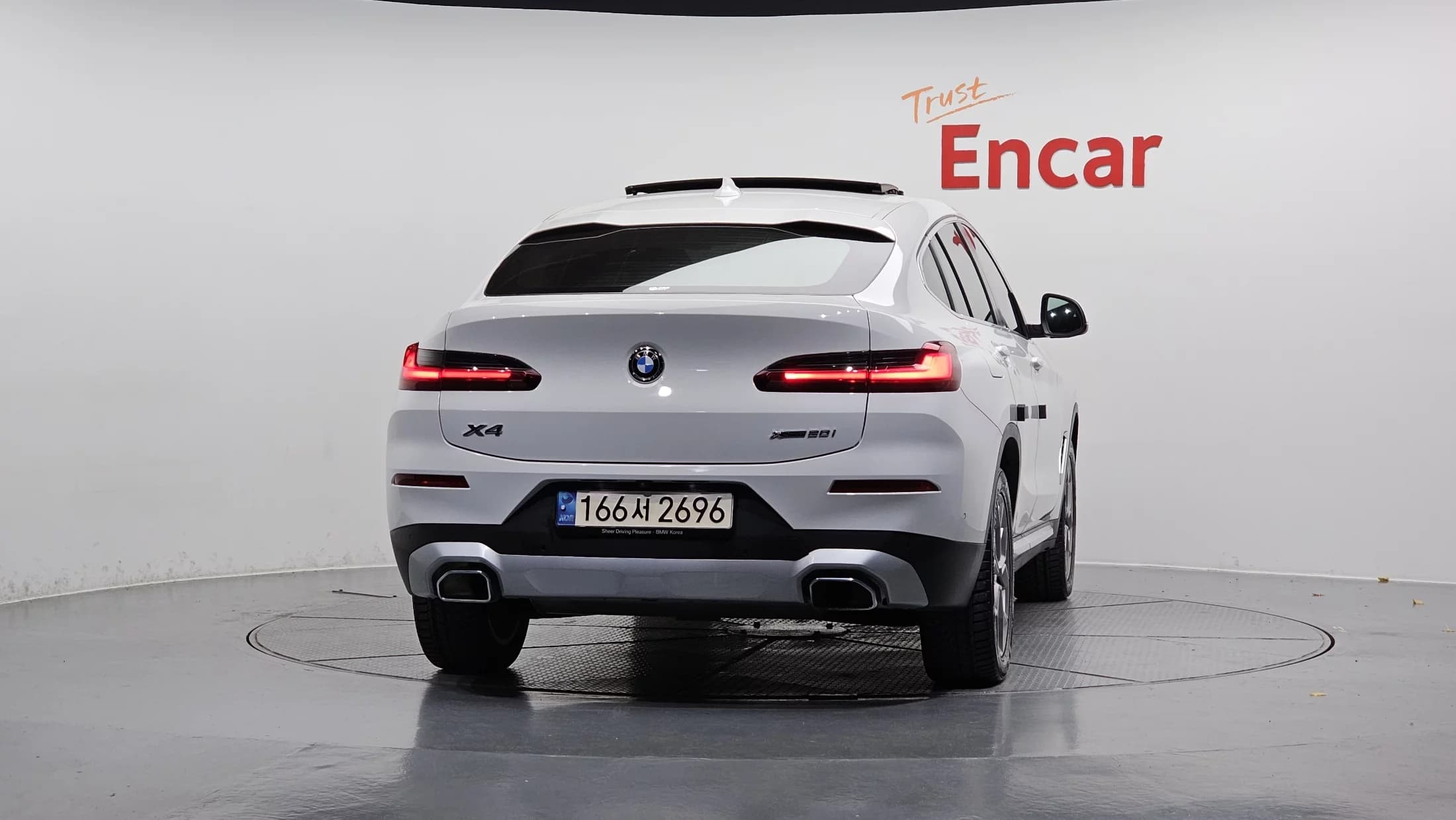 BMW X4 xDrive20i xLine, 2021 г. 26104 км. — фото 4