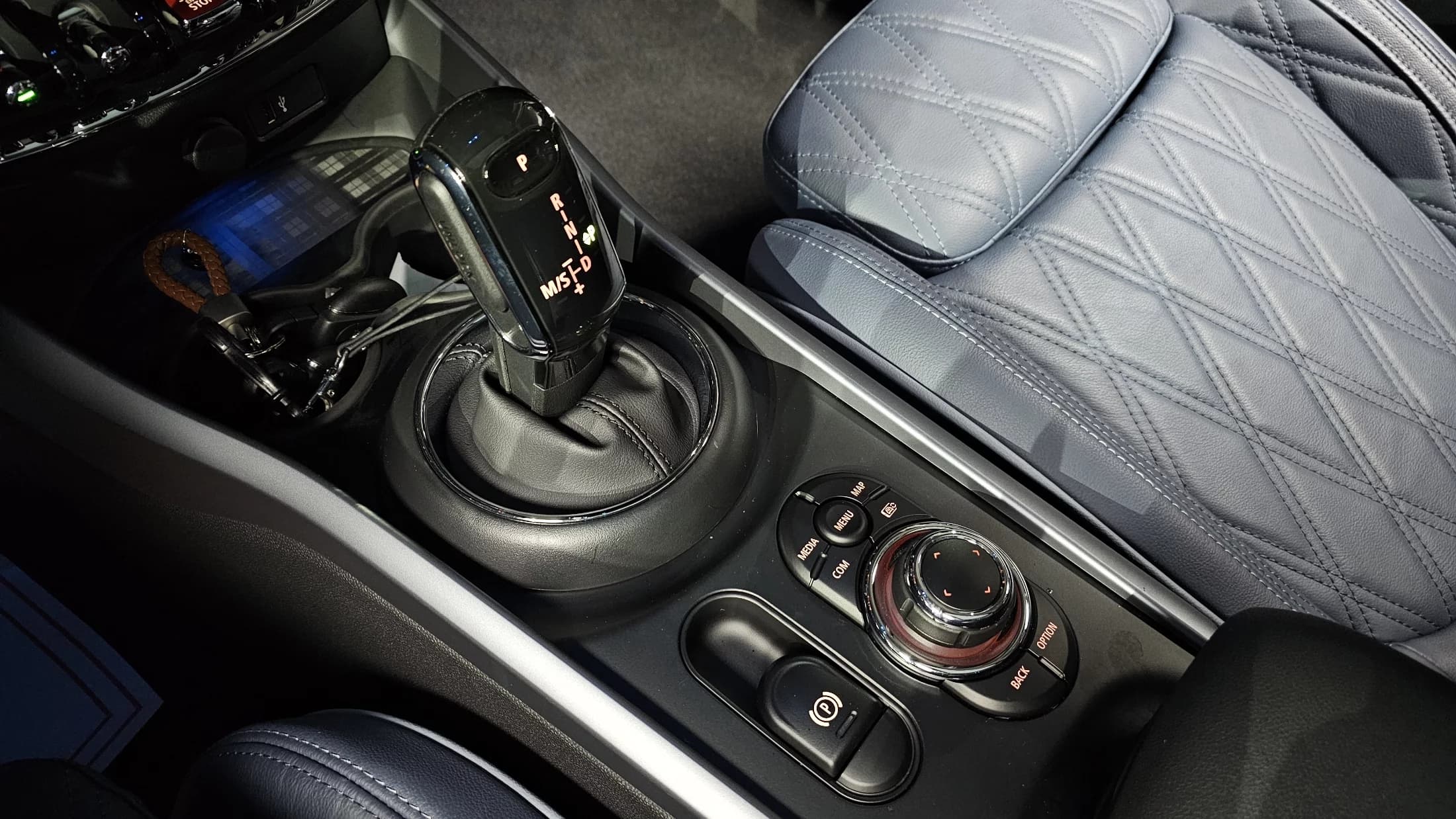 MINI Clubman Classic Lite 2nd, 2022 г. 21362 км. — фото 9