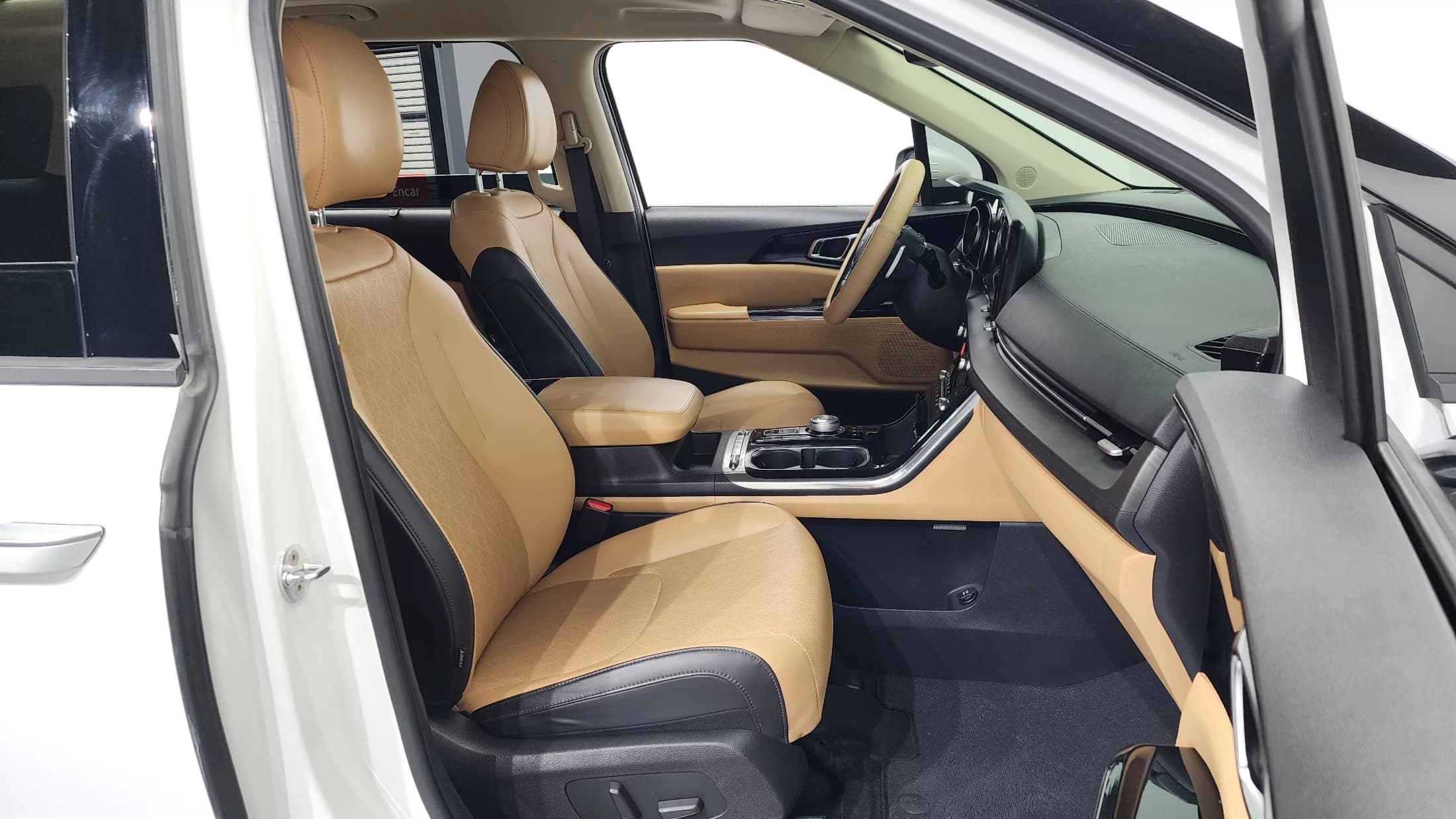 Kia Carnival 9-Seater Noblesse, 2021 г. 95539 км. — фото 11