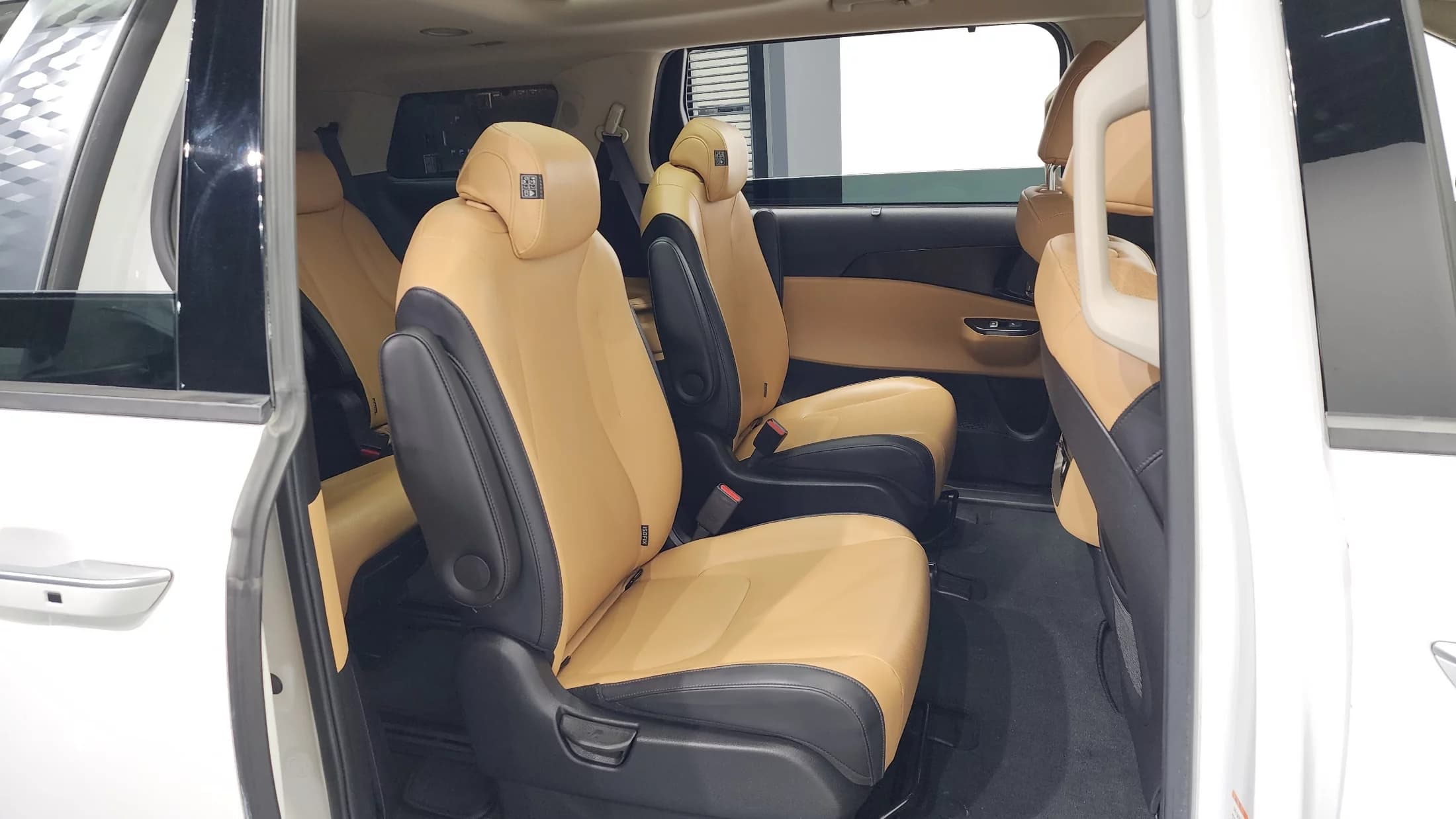 Kia Carnival 9-Seater Noblesse, 2021 г. 95539 км. — фото 12