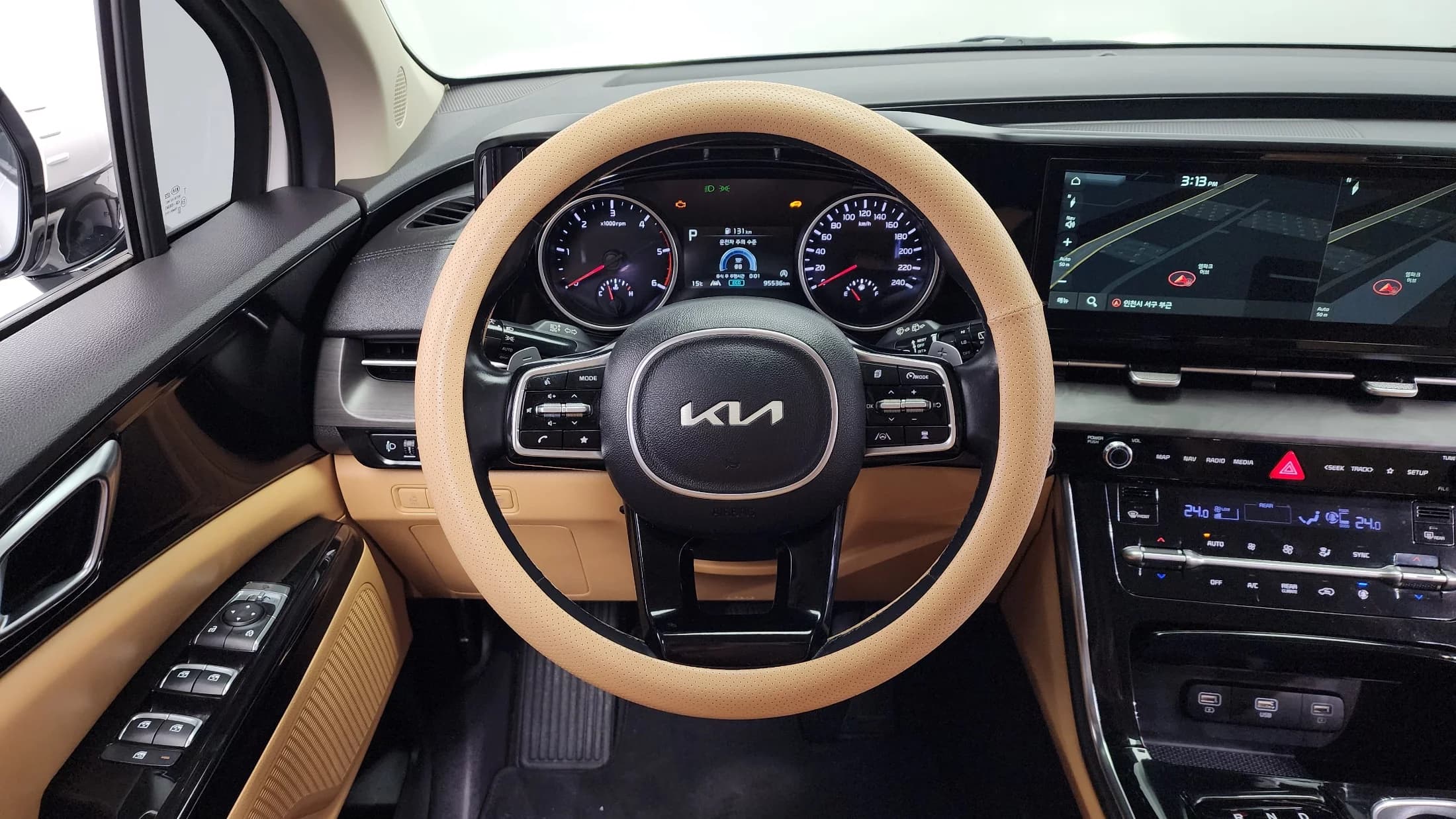 Kia Carnival 9-Seater Noblesse, 2021 г. 95539 км. — фото 13