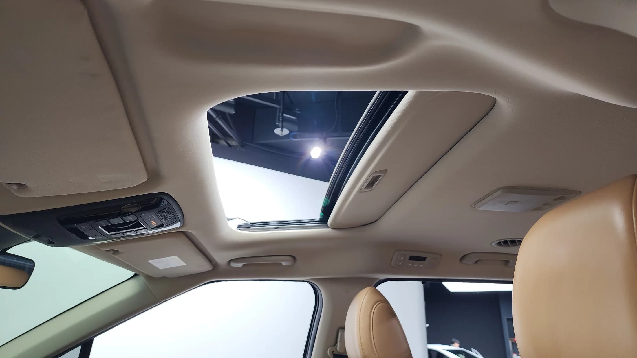 Kia Carnival 9-Seater Noblesse, 2021 г. 95539 км. — фото 17